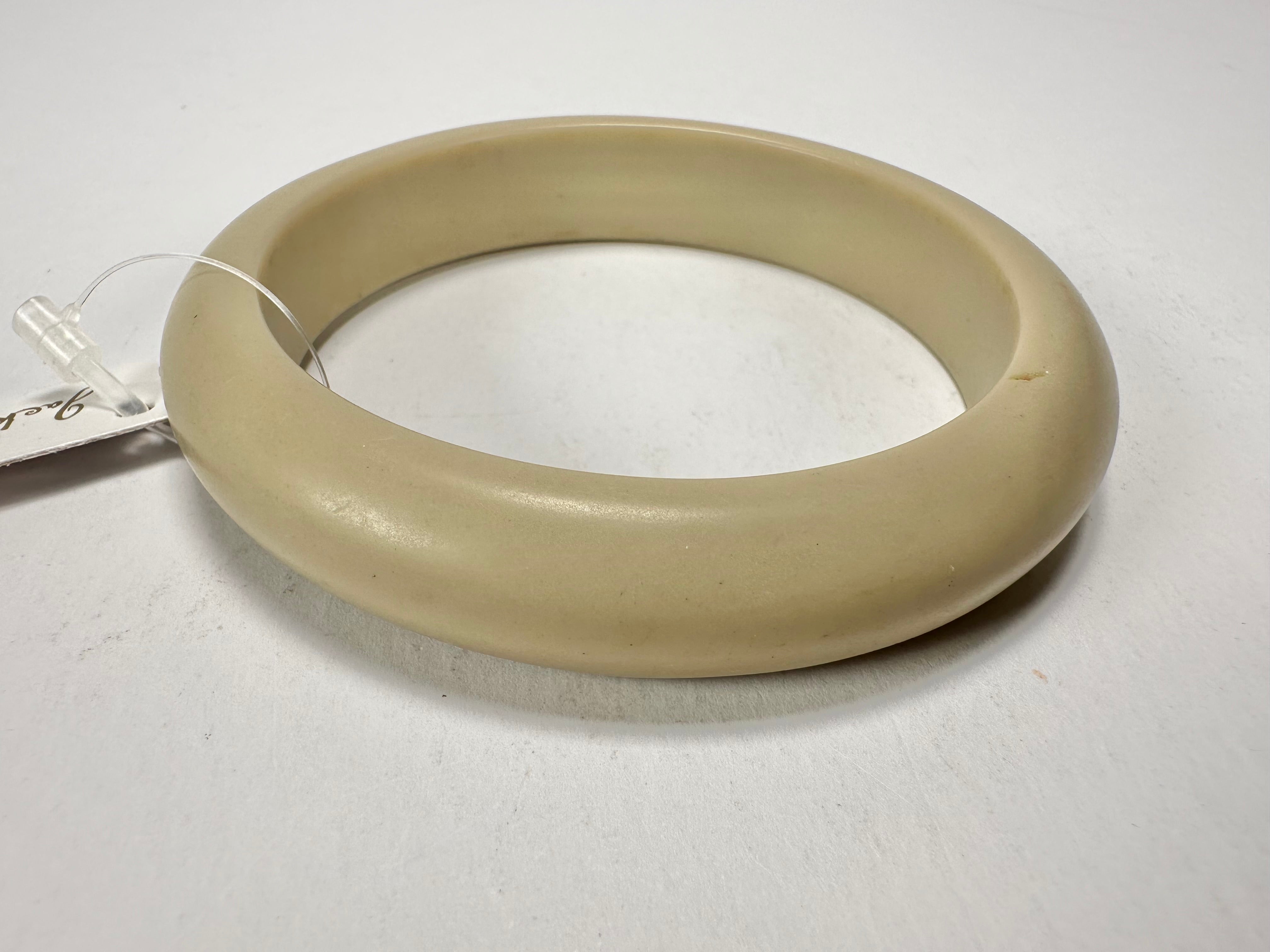 Jackie Brazil "Cushie" Beige Matte Solid Round 1.3cm Bangle ( B0300 )