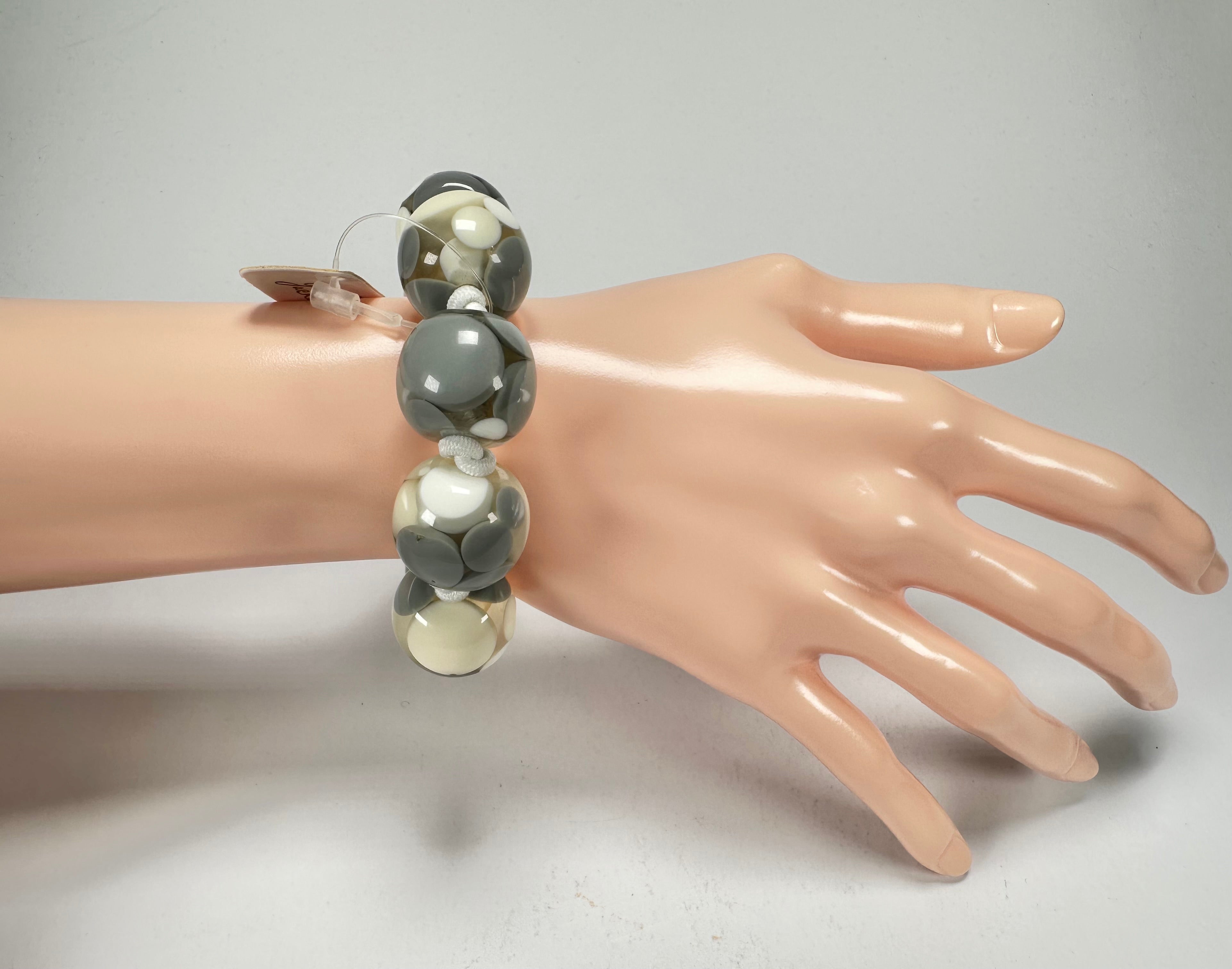 Jackie Brazil "Spots" Spotted Balls On Elastic Resin  Bracelet ( B1470 )