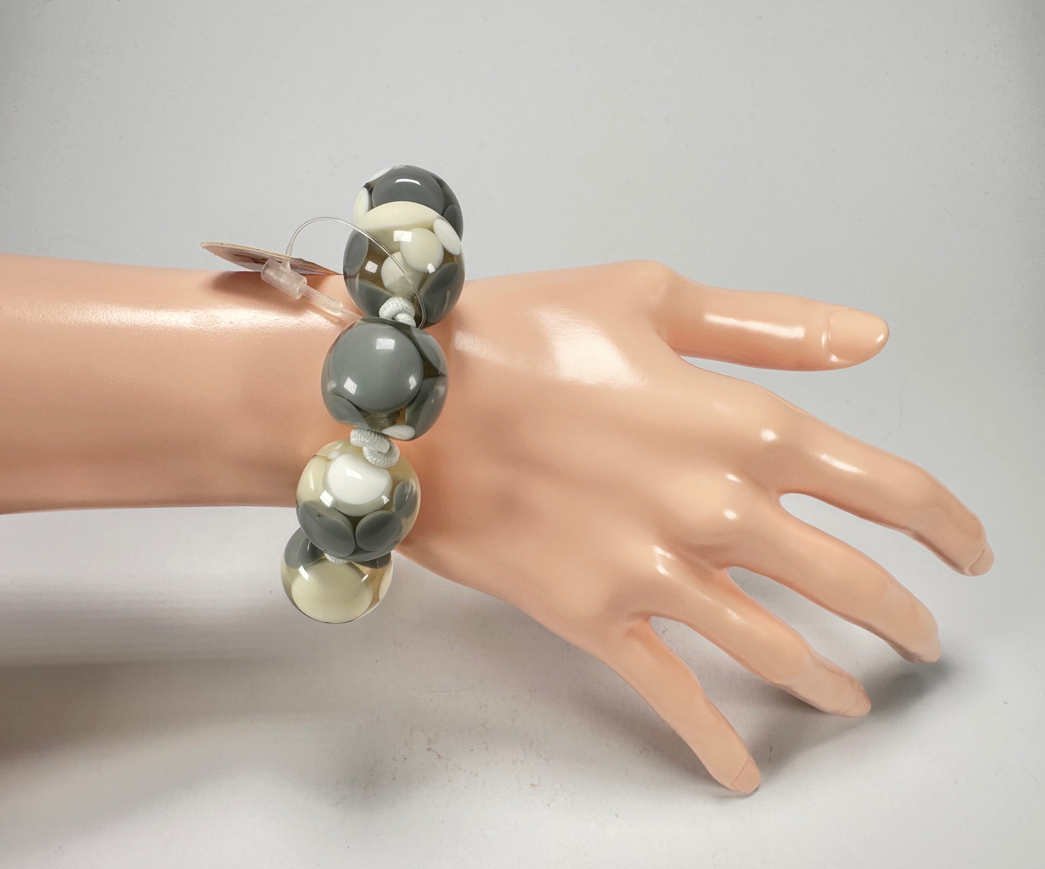 Jackie Brazil "Spots" Spotted Balls On Elastic Resin  Bracelet ( B1470 )