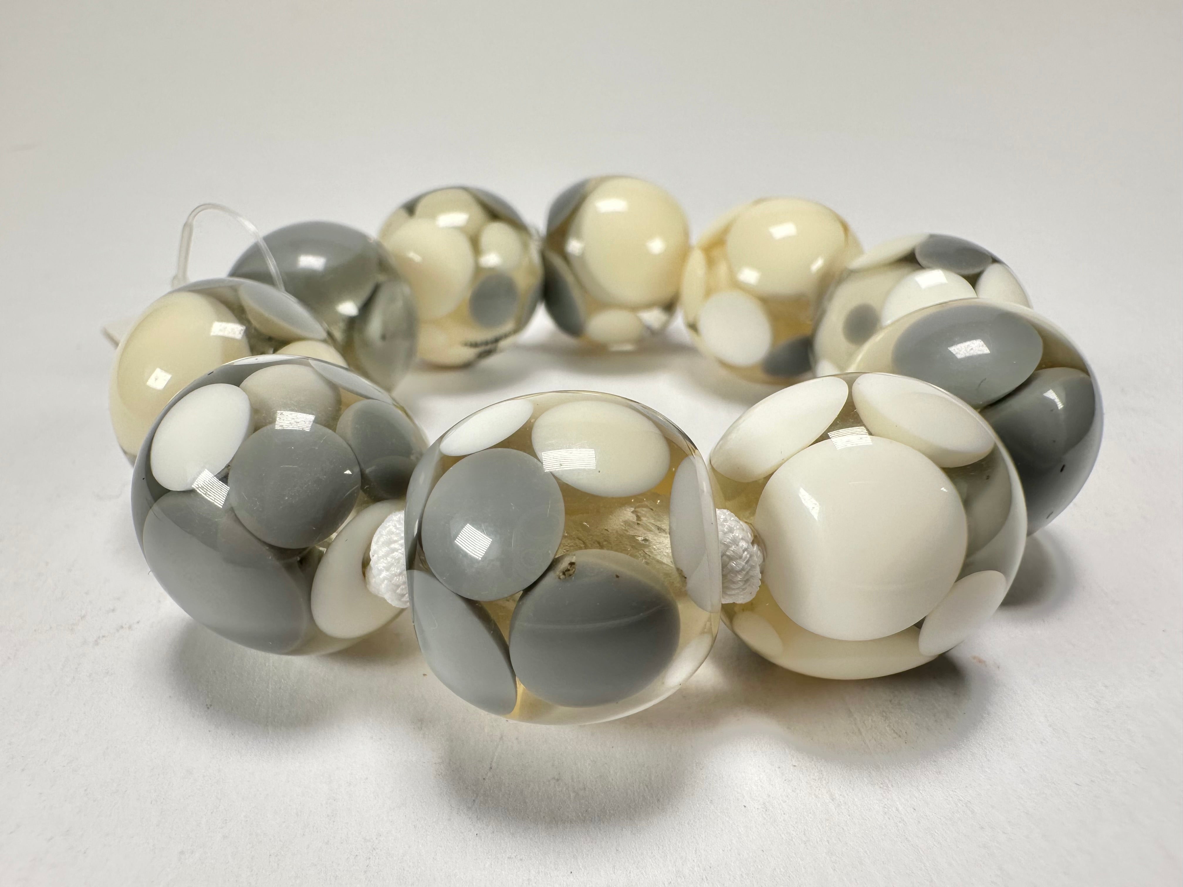Jackie Brazil "Spots" Spotted Balls On Elastic Resin  Bracelet ( B1470 )