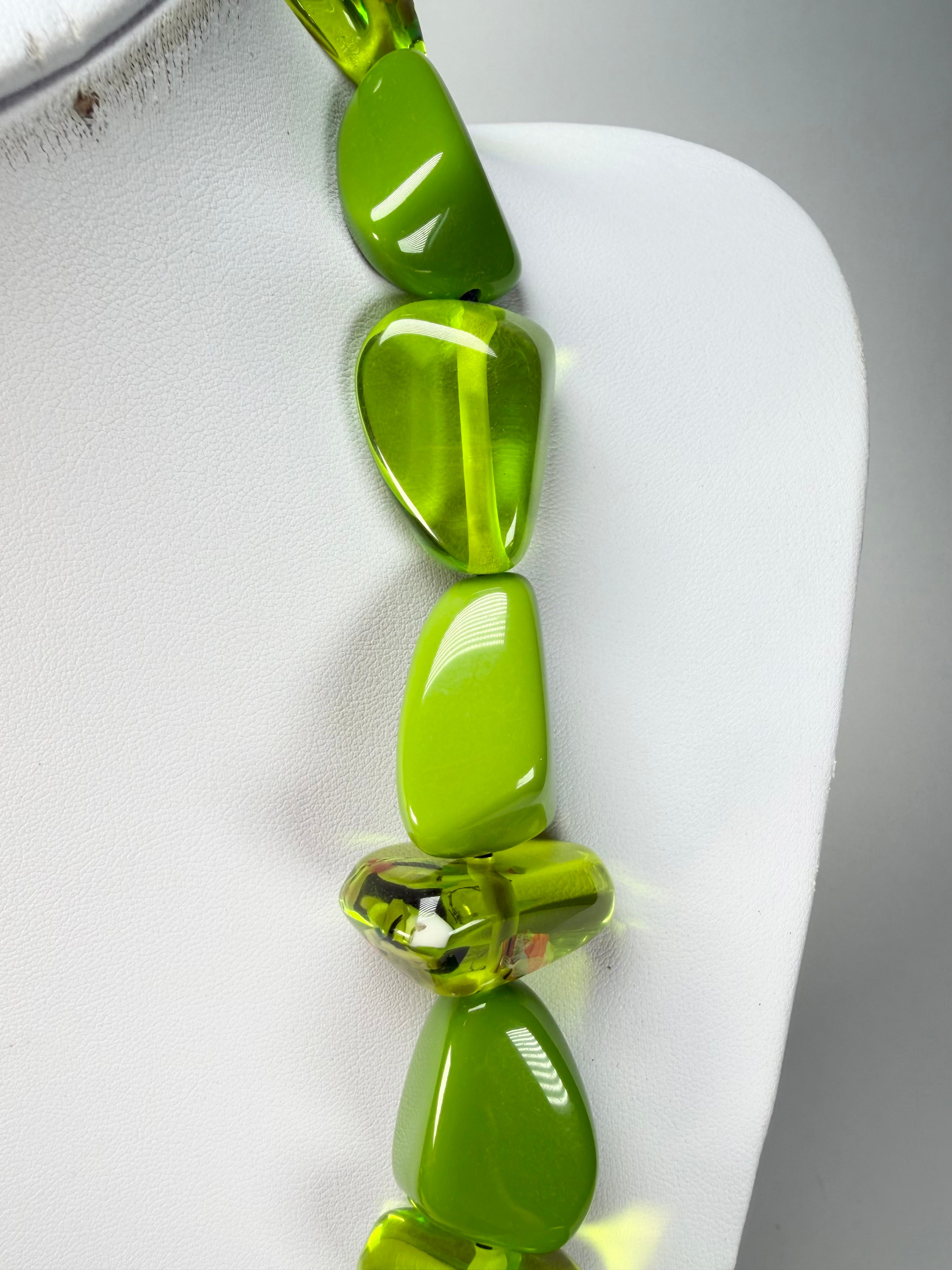Jackie Brazil "Diamonds" Green & Transparent Flintstone Bone 80cm Necklace ( N0080 )