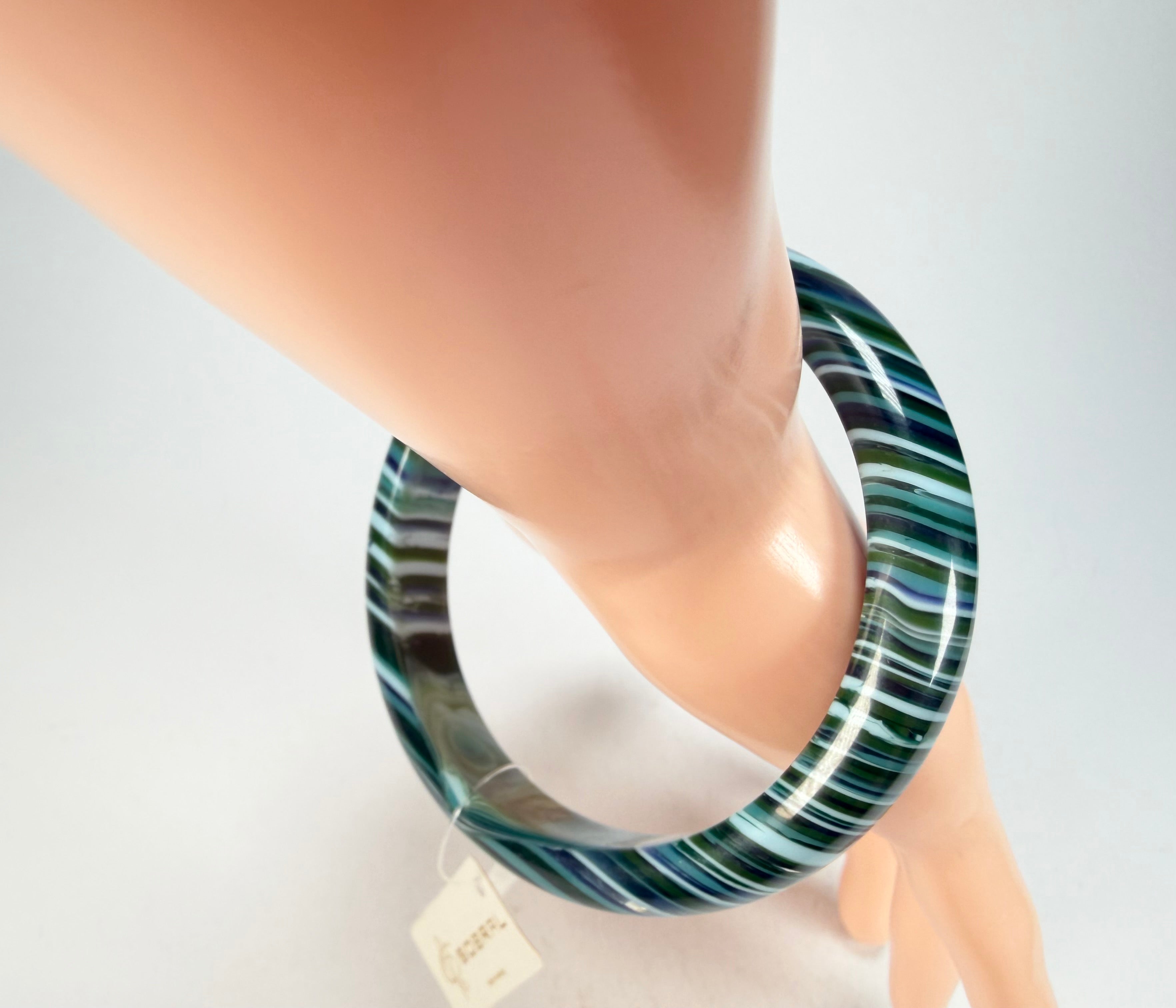 Jackie Brazil "Thin Cat Eye" Liquorice Allsorts with Cat Eye Blue Mix 1.3cm Resin Bangle ( B1151 )