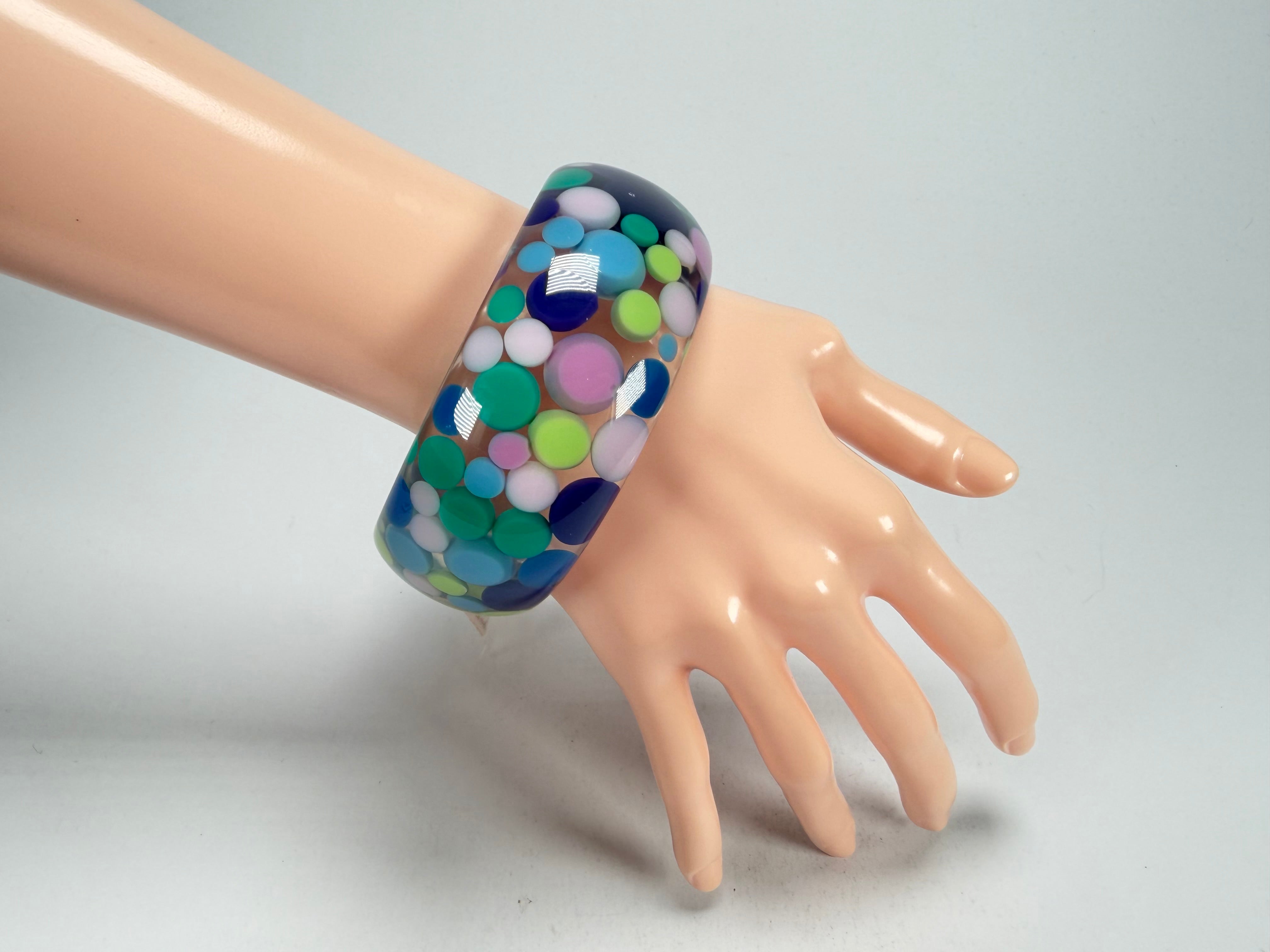 Jackie Brazil "Petit Balls" Blue Mix Spots Solid Round Resin 3.4cm Bangle ( B2520 )