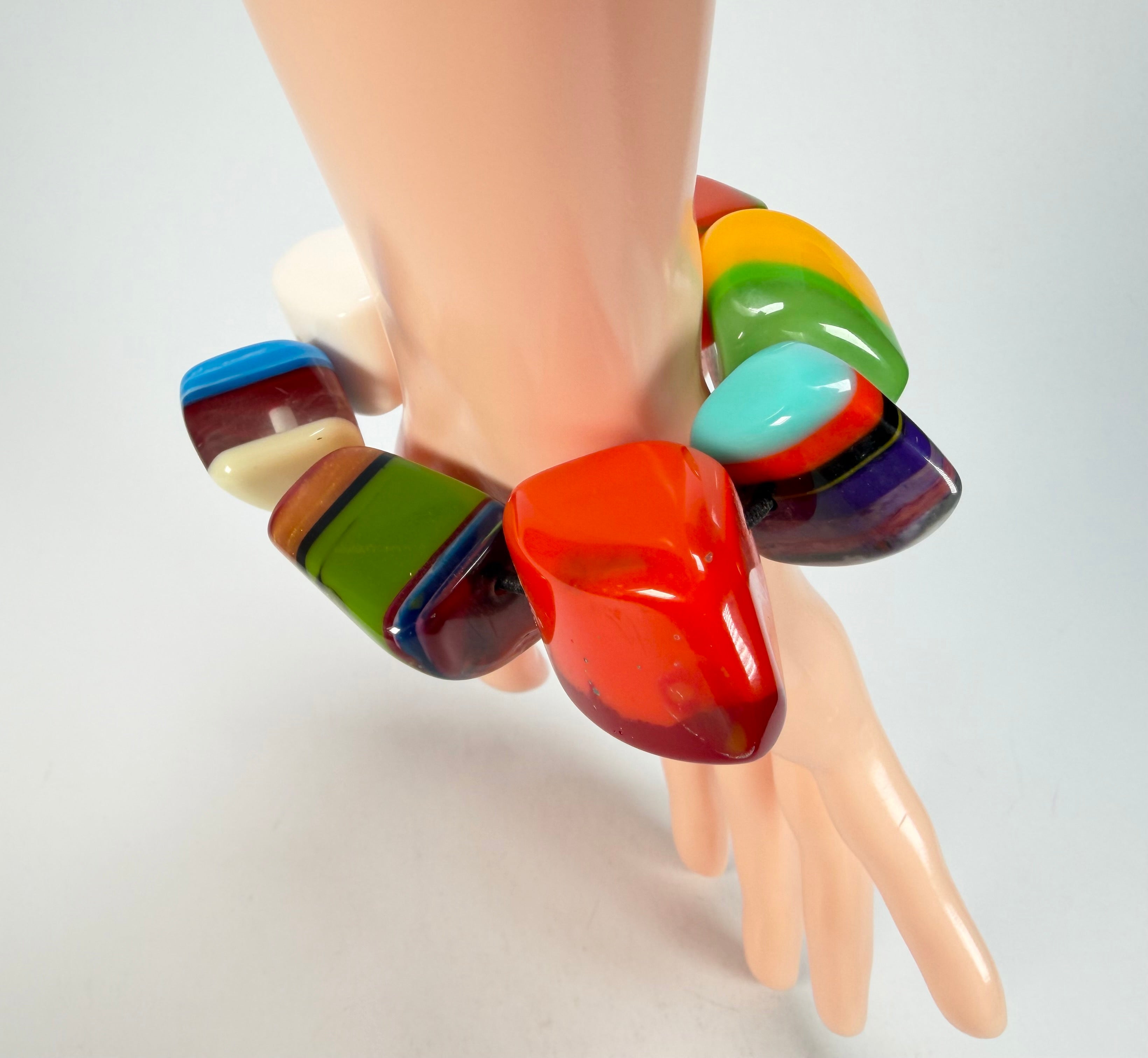 Jackie Brazil "8 PZS" Pop Art Natural Large Stones Elasticated Bracelet ( B0374 )
