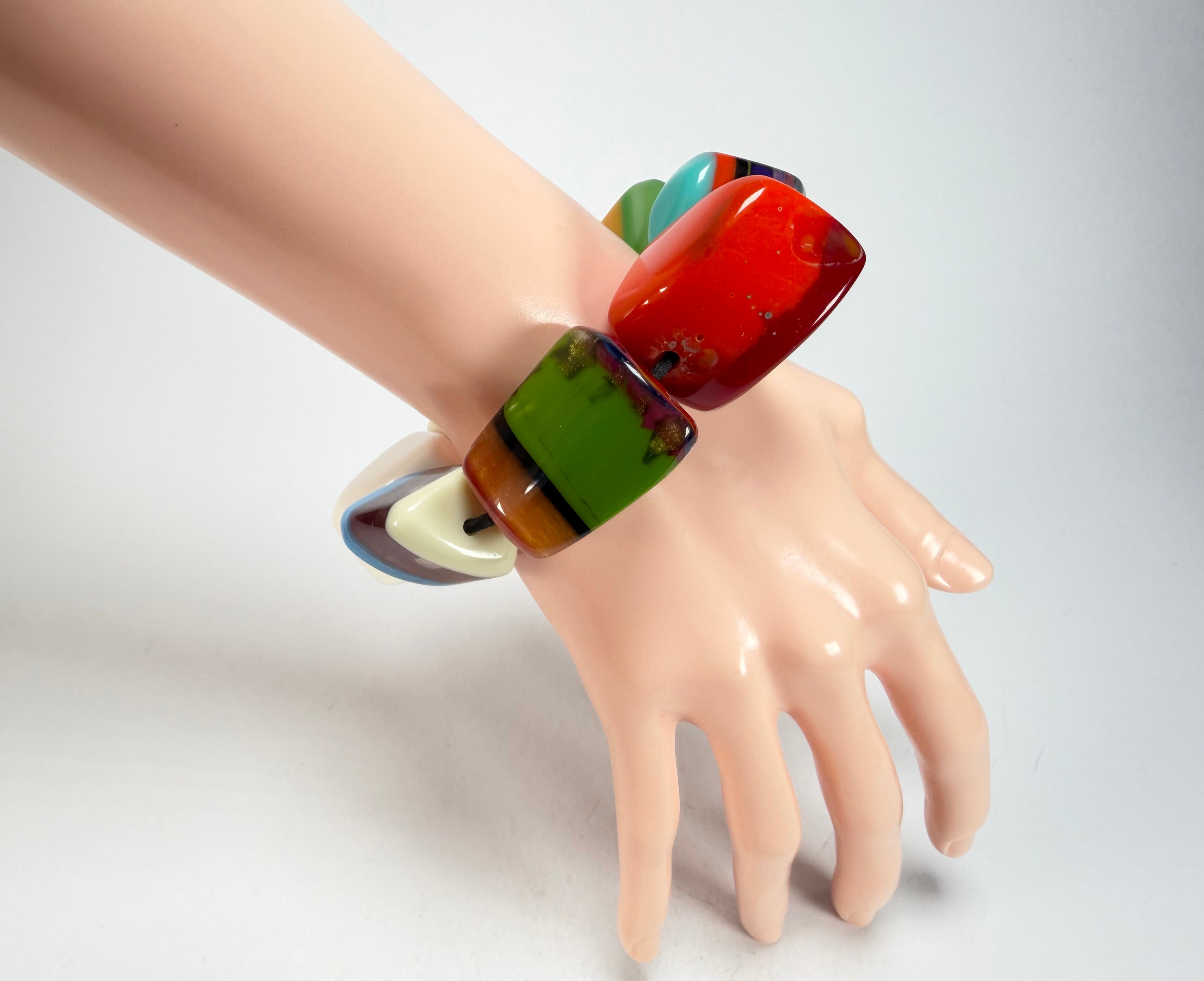 Jackie Brazil "8 PZS" Pop Art Natural Large Stones Elasticated Bracelet ( B0374 )