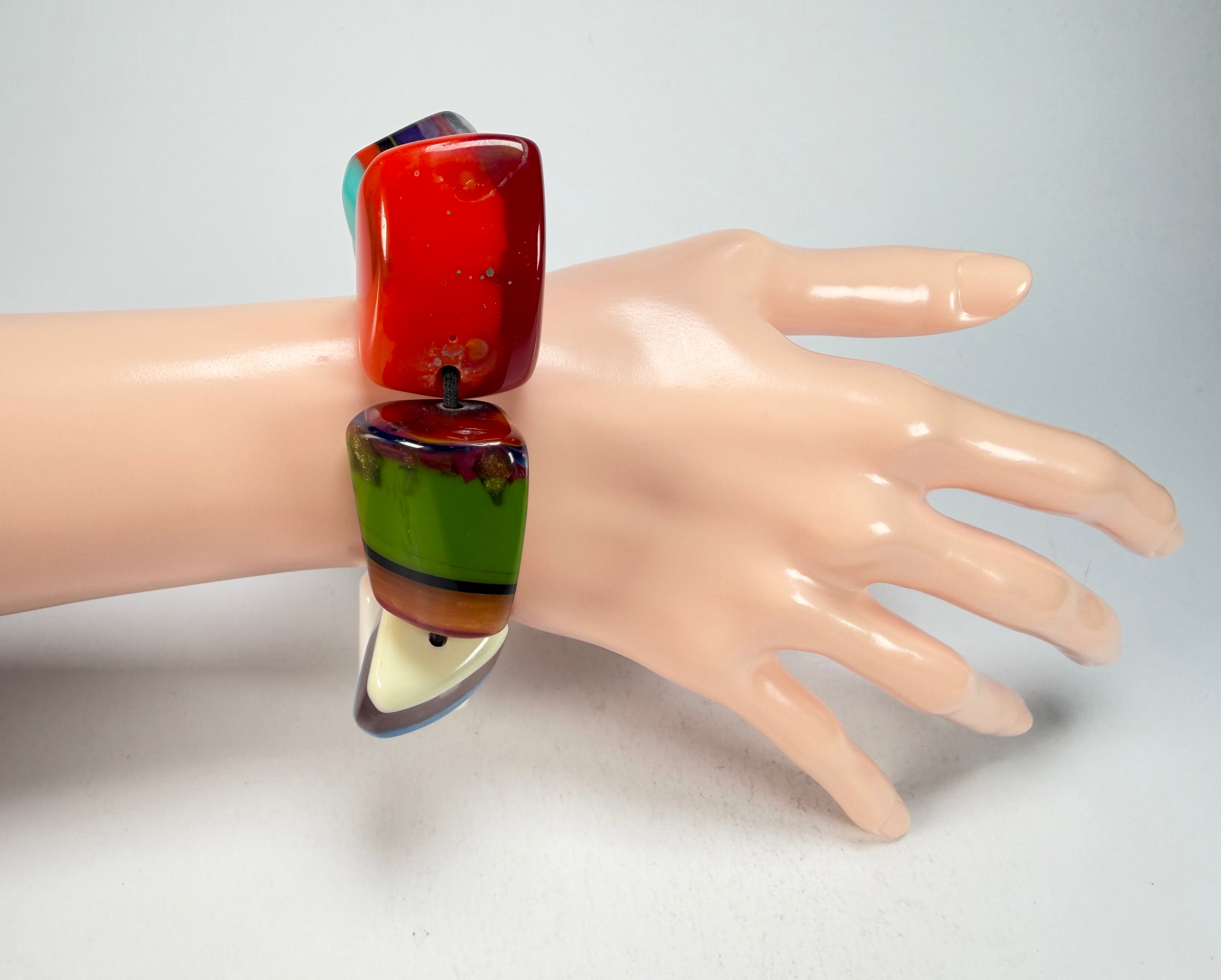 Jackie Brazil "8 PZS" Pop Art Natural Large Stones Elasticated Bracelet ( B0374 )