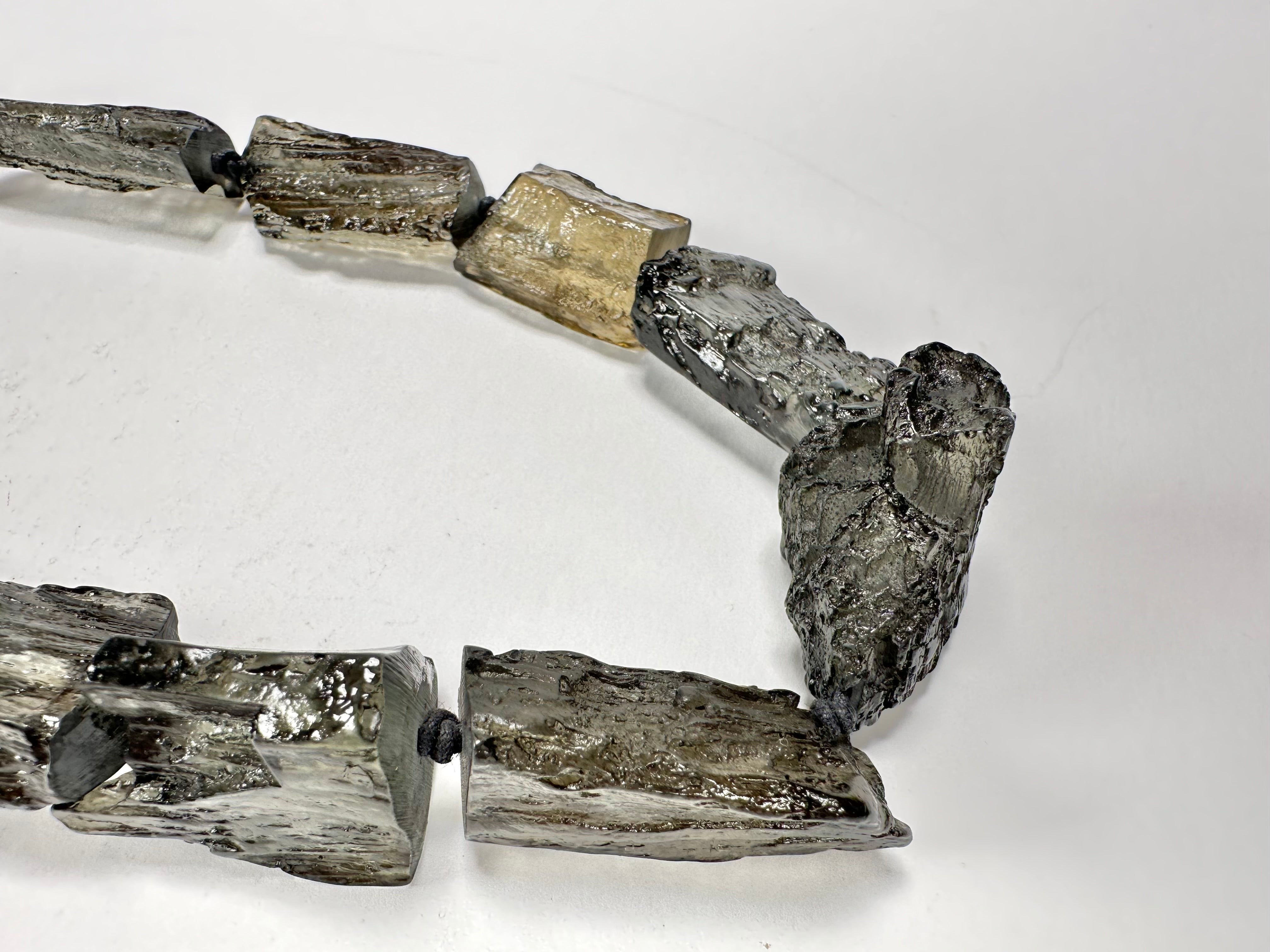Jackie Brazil "Smoked Crystal" Charcoal Pieces Resin Necklace on Cord 45cm ( N2724 )