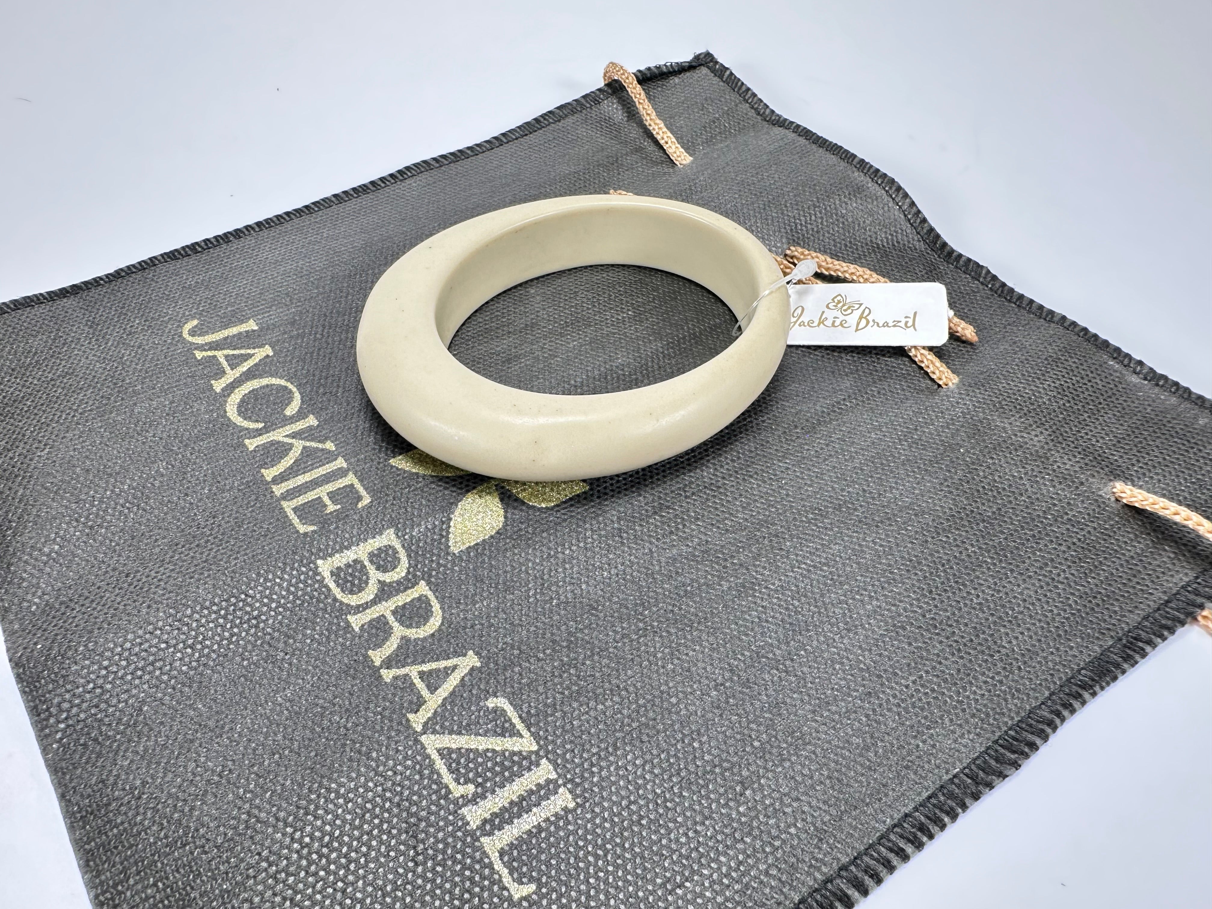 Jackie Brazil "Solid Oval" Natural Beige Matte 1.3cm Resin Bangle ( B0040 )