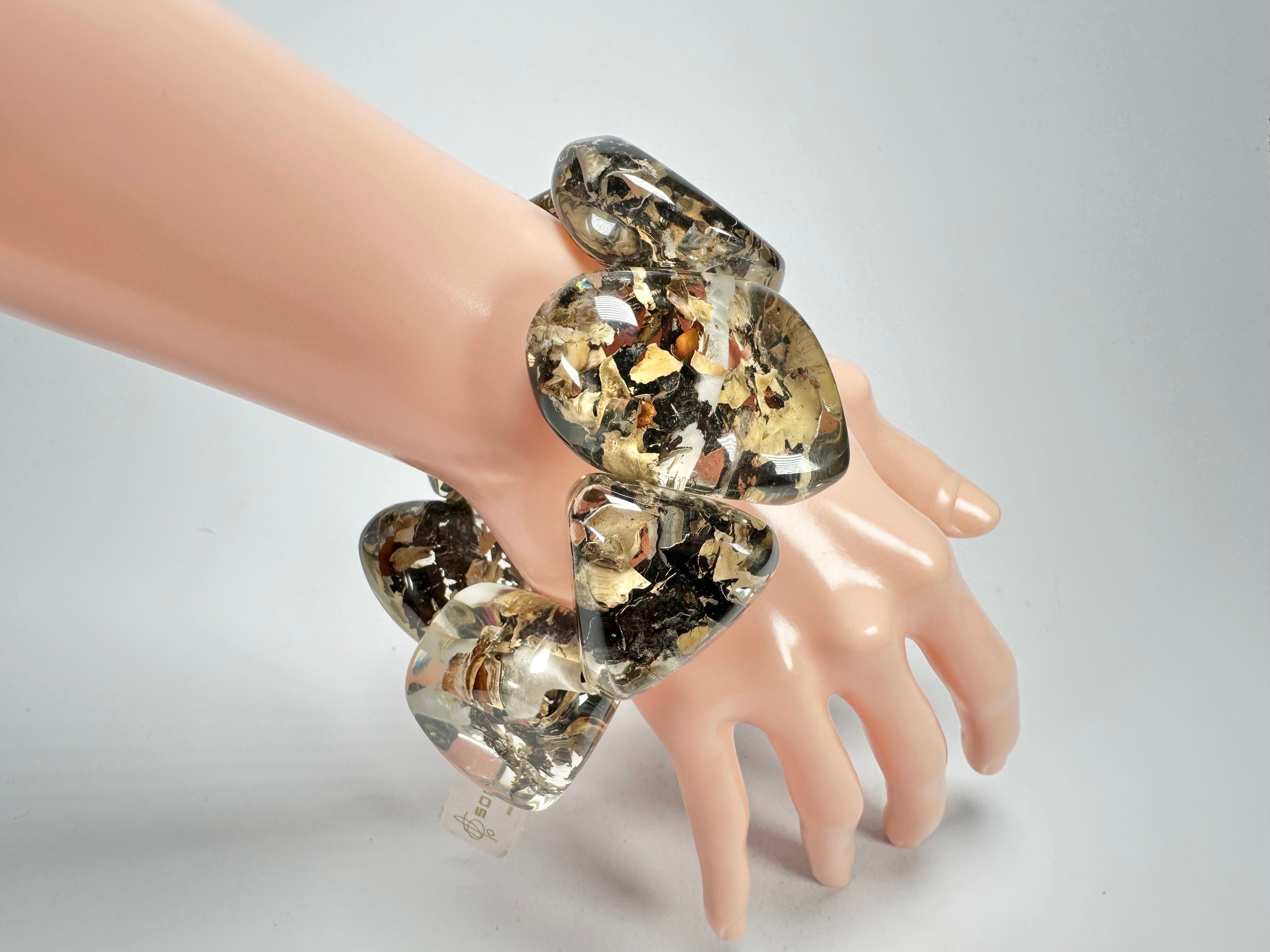 Jackie Brazil "Cusco" Seaweed Large Stones Elasticated Bracelet ( B1350 )