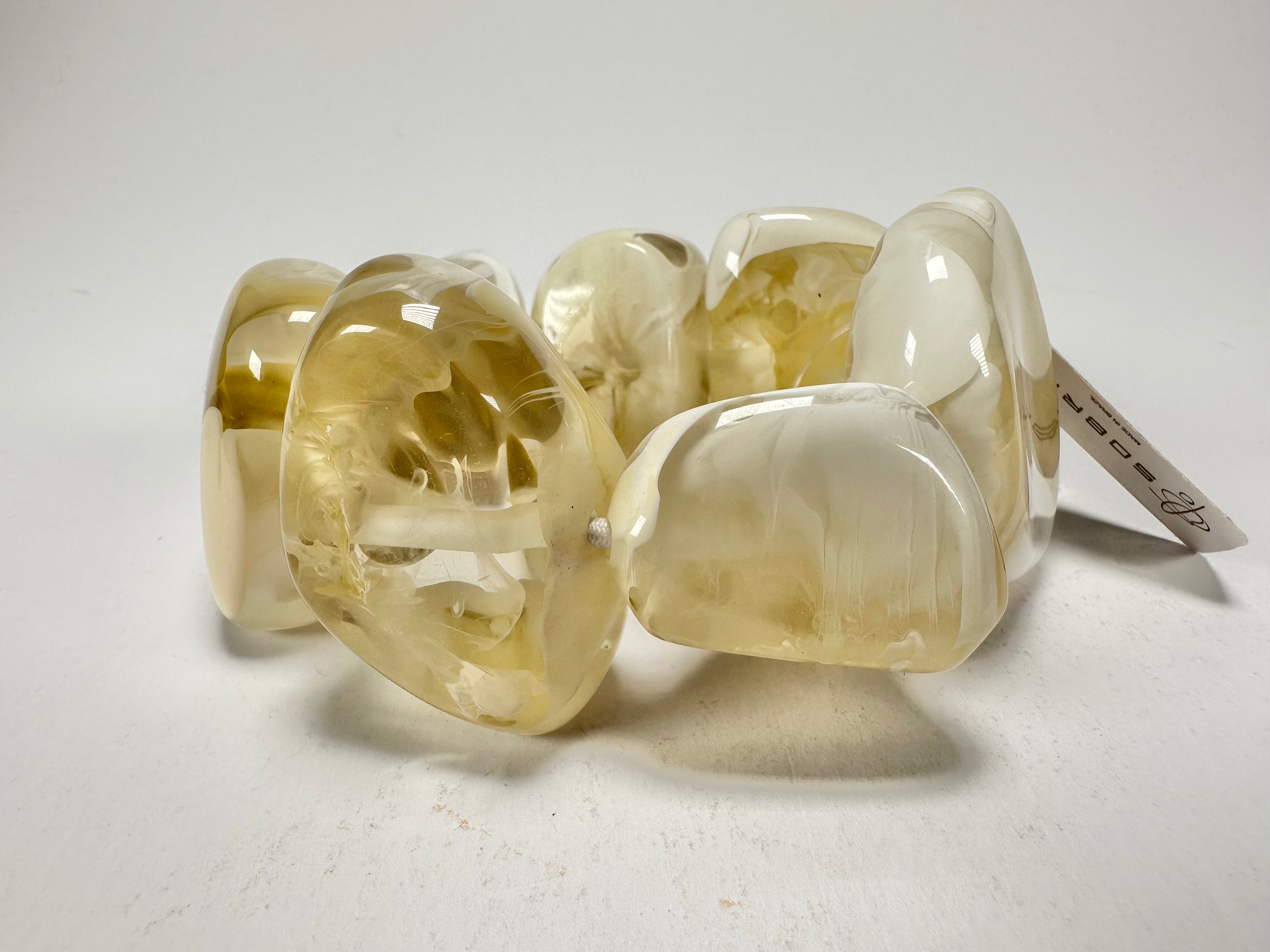 Jackie Brazil "Vesubio" Large Cusco Stones Cream Marble Elasticated Bracelet ( B1613 )