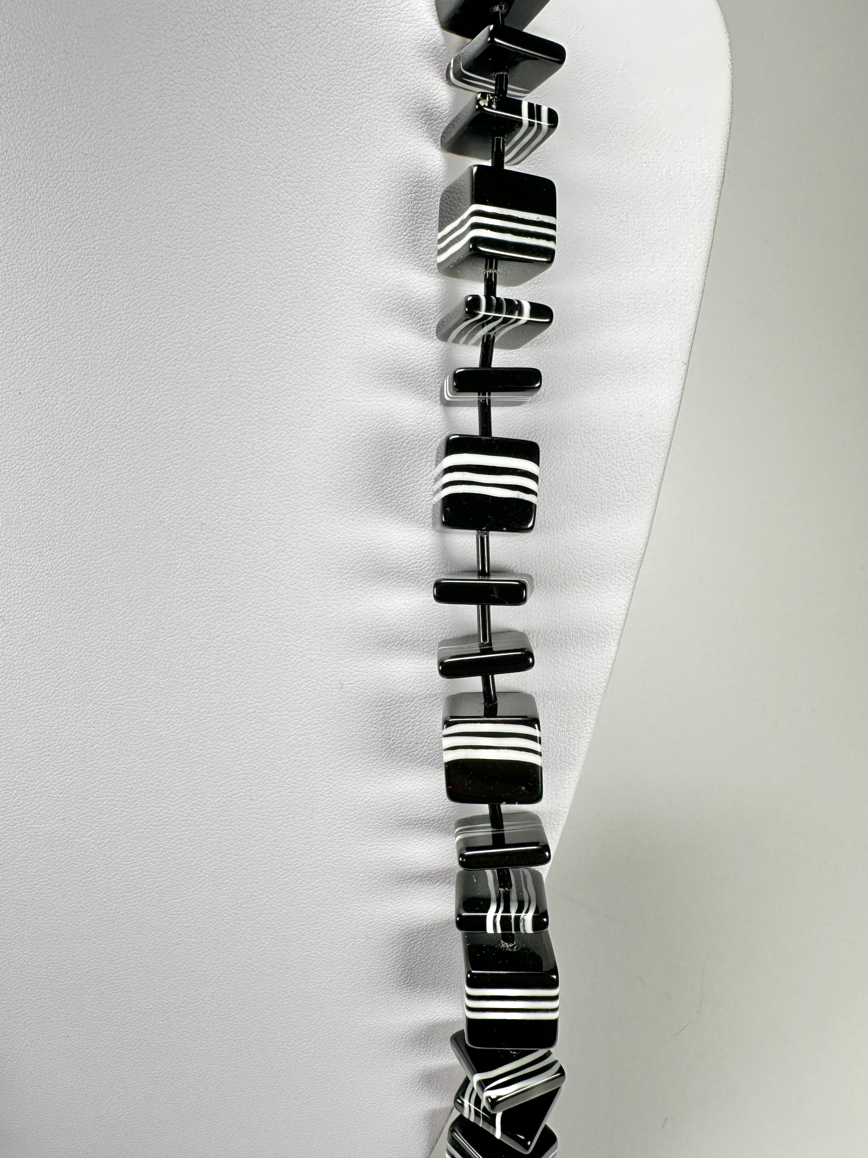 Jackie Brazil "Bar Code" Black & White Liquorice Squares 110cm Resin Necklace ( N2200 )