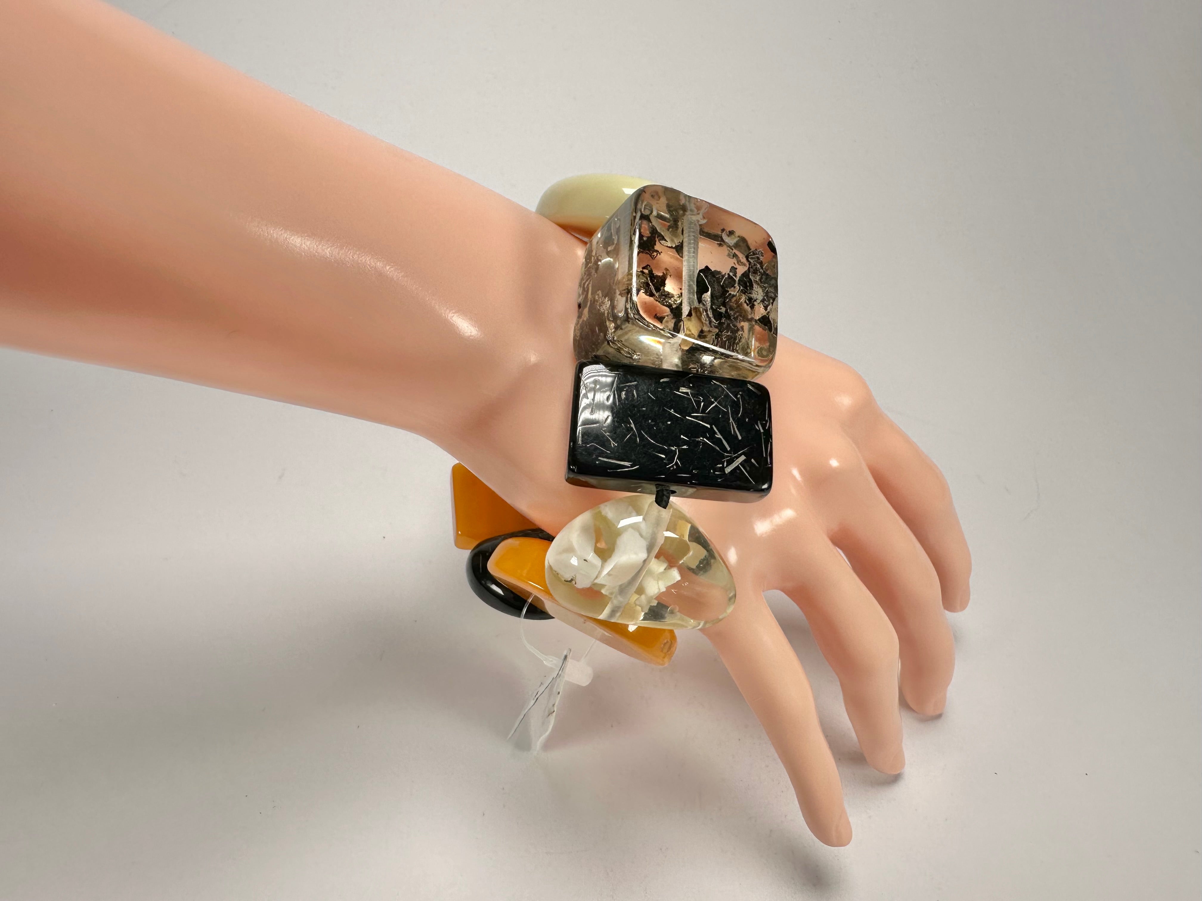 Jackie Brazil "Indiana" Seasons Mix Multi Bead Resin Bracelet ( B0210 )