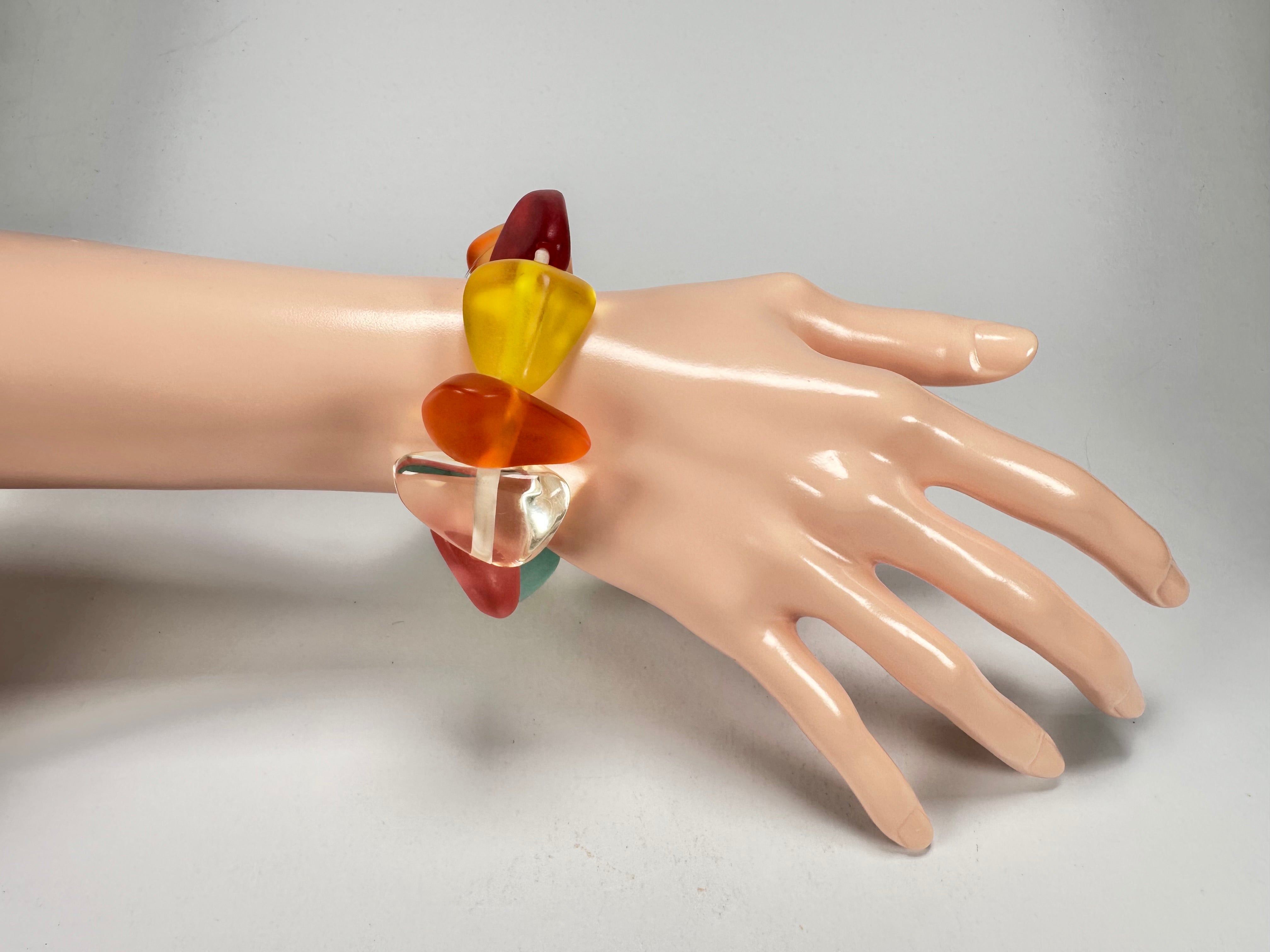 Jackie Brazil "Diamonds" Transparent Summer Frost Flintstone Bone Bracelet ( B0211 )