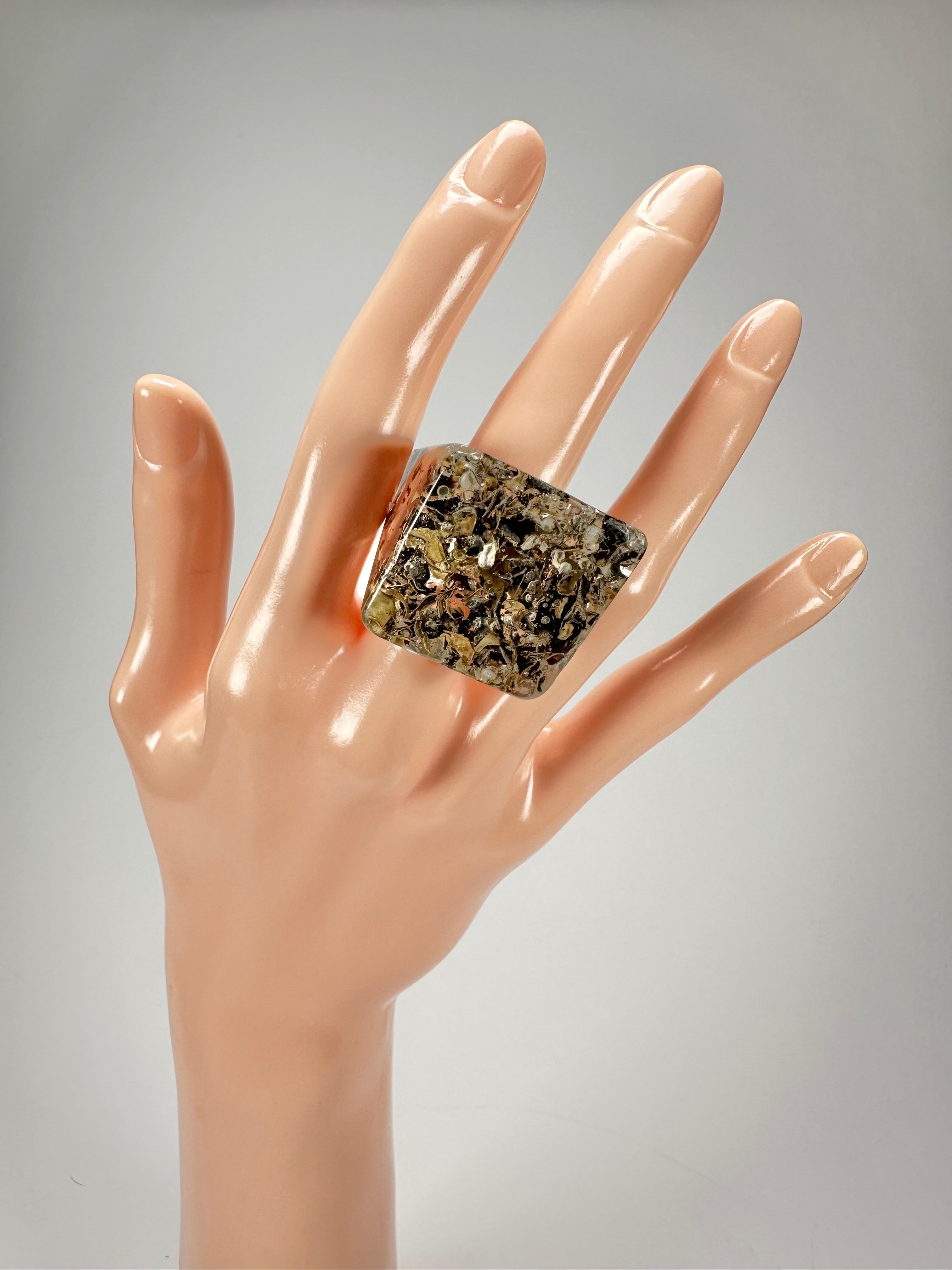 Jackie Brazil "Seaweed" Large Square Resin Ring ( R1715 ) Size UK P / USA 8