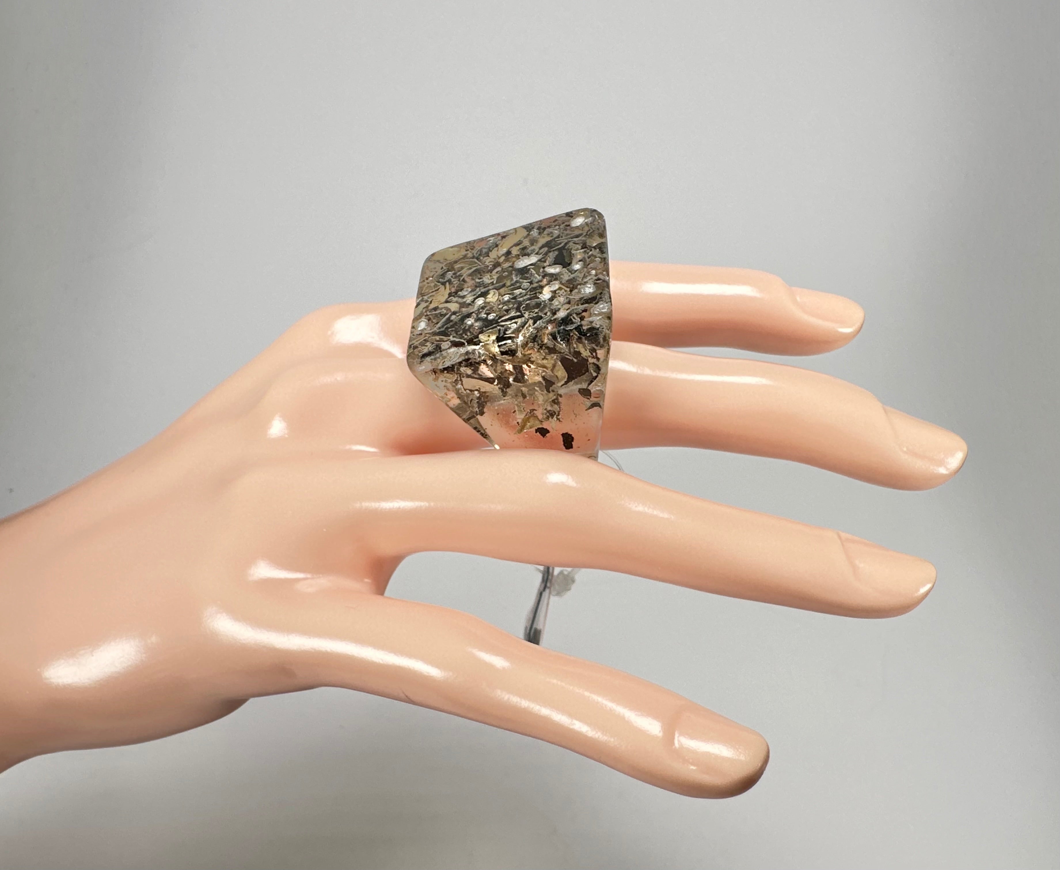 Jackie Brazil "Seaweed" Large Square Resin Ring ( R1715 ) Size UK P / USA 8