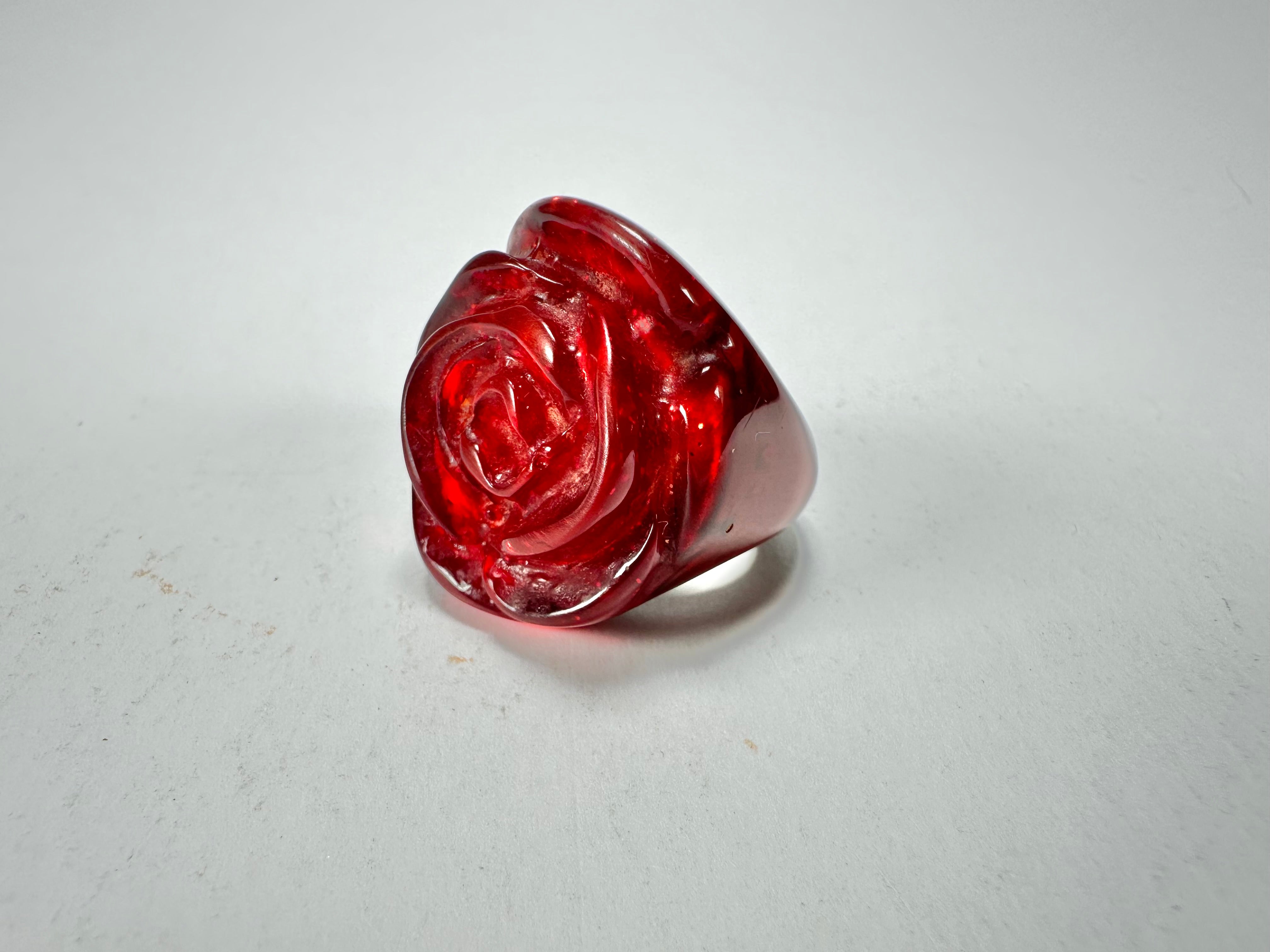 Jackie Brazil "Rose" Red Gloss Resin Rose Ring ( R0585 ) Size UK N / US 7