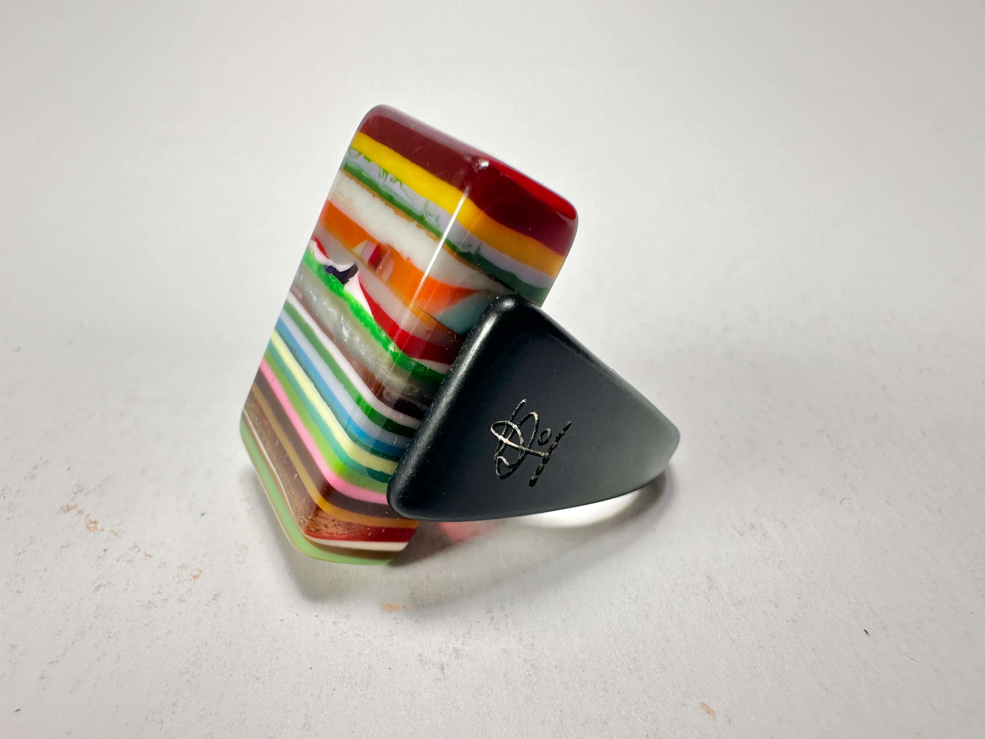 Jackie Brazil "Toppa" Liquorice Spring Mix Resin Ring ( R0152 ) UK Q / USA 8