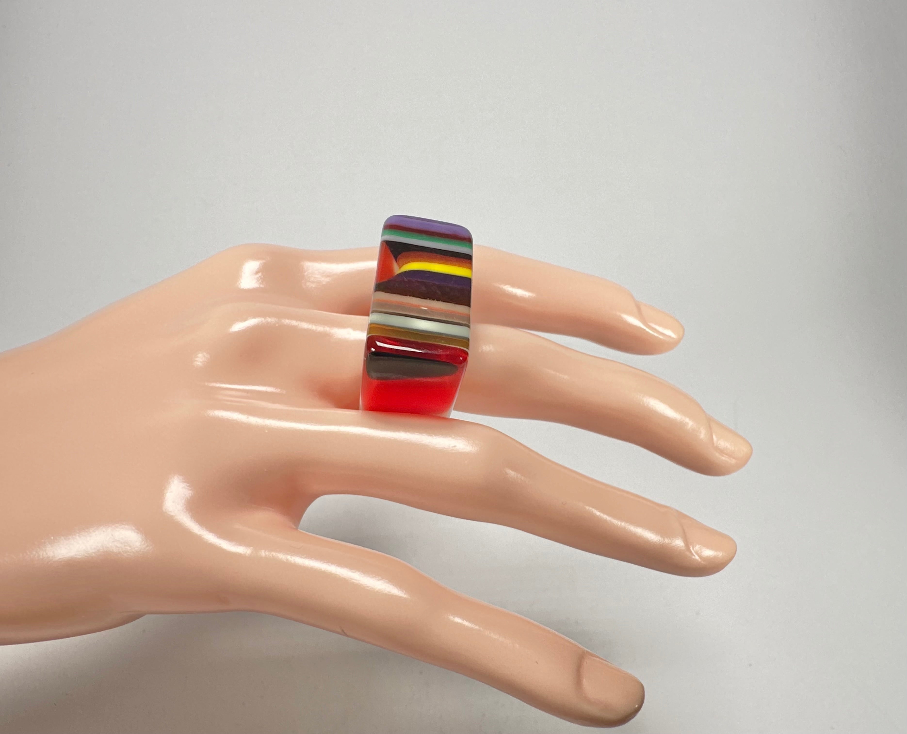 Jackie Brazil "Leda" Liquorice Allsorts Pop Art Colour Mix Resin Ring ( R2269 ) UK P / USA 7.5