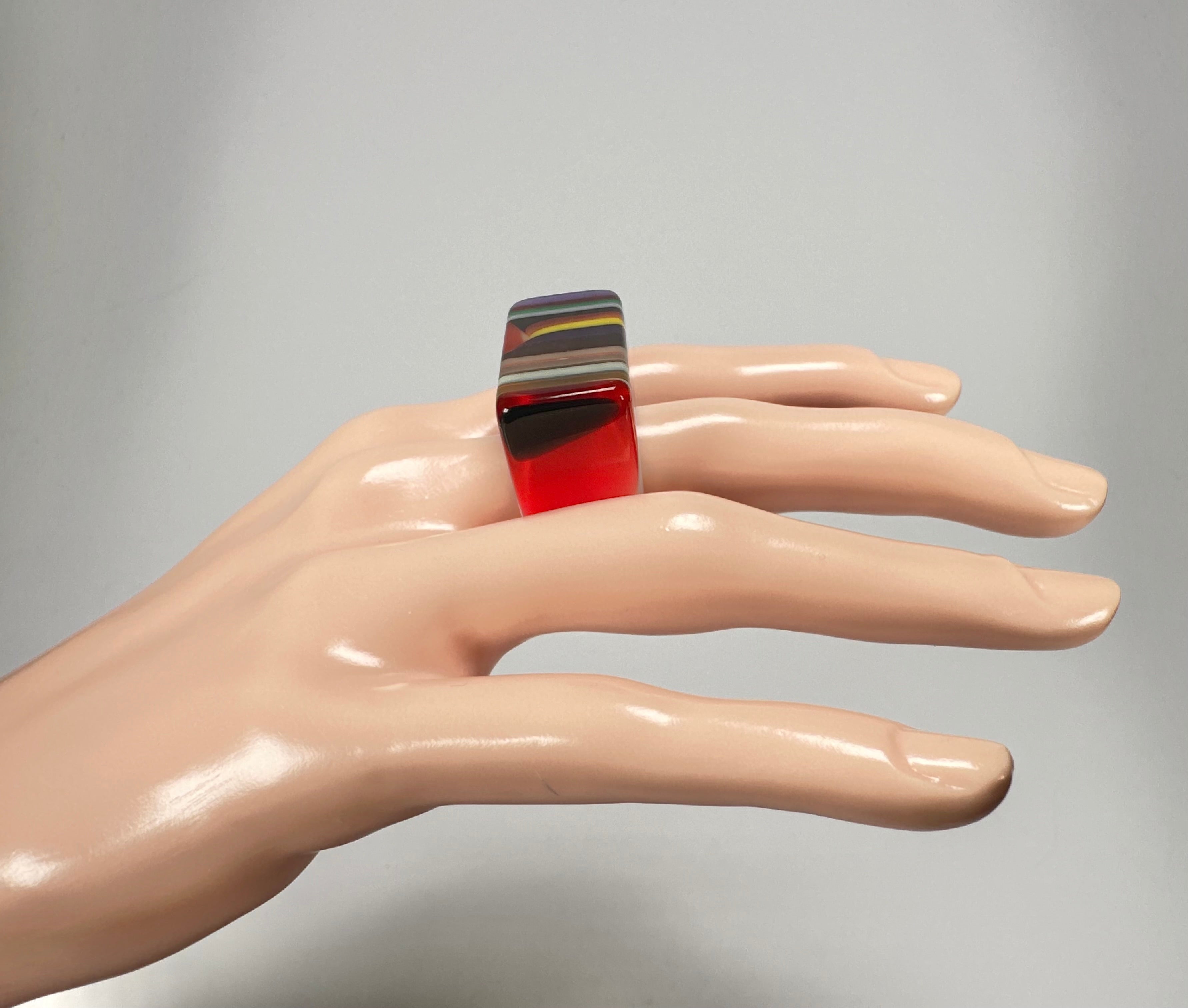 Jackie Brazil "Leda" Liquorice Allsorts Pop Art Colour Mix Resin Ring ( R2269 ) UK P / USA 7.5