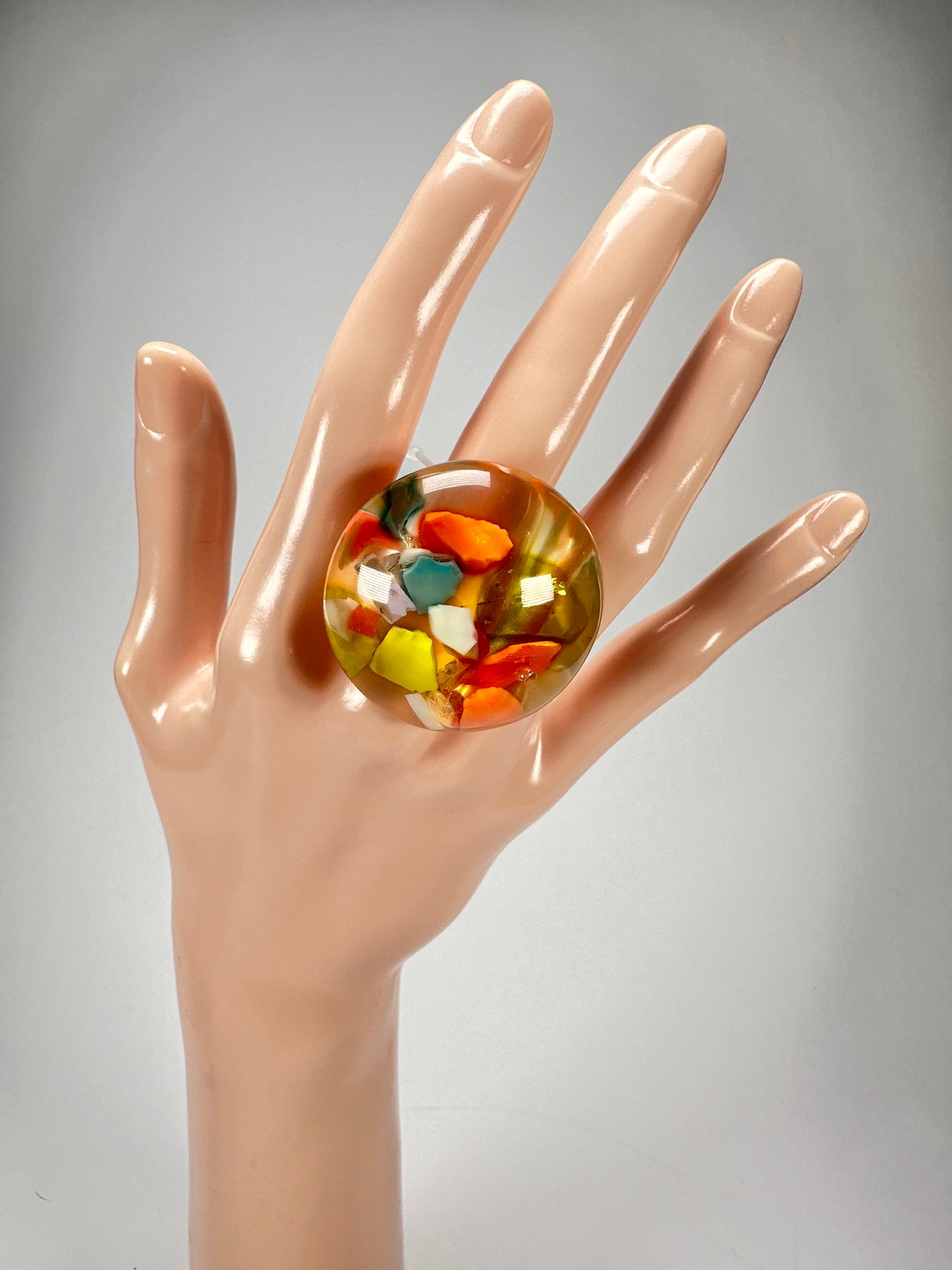 Jackie Brazil "Cascade" Large Round Domed Resin Ring ( R2929 ) Size UK Q / US 8
