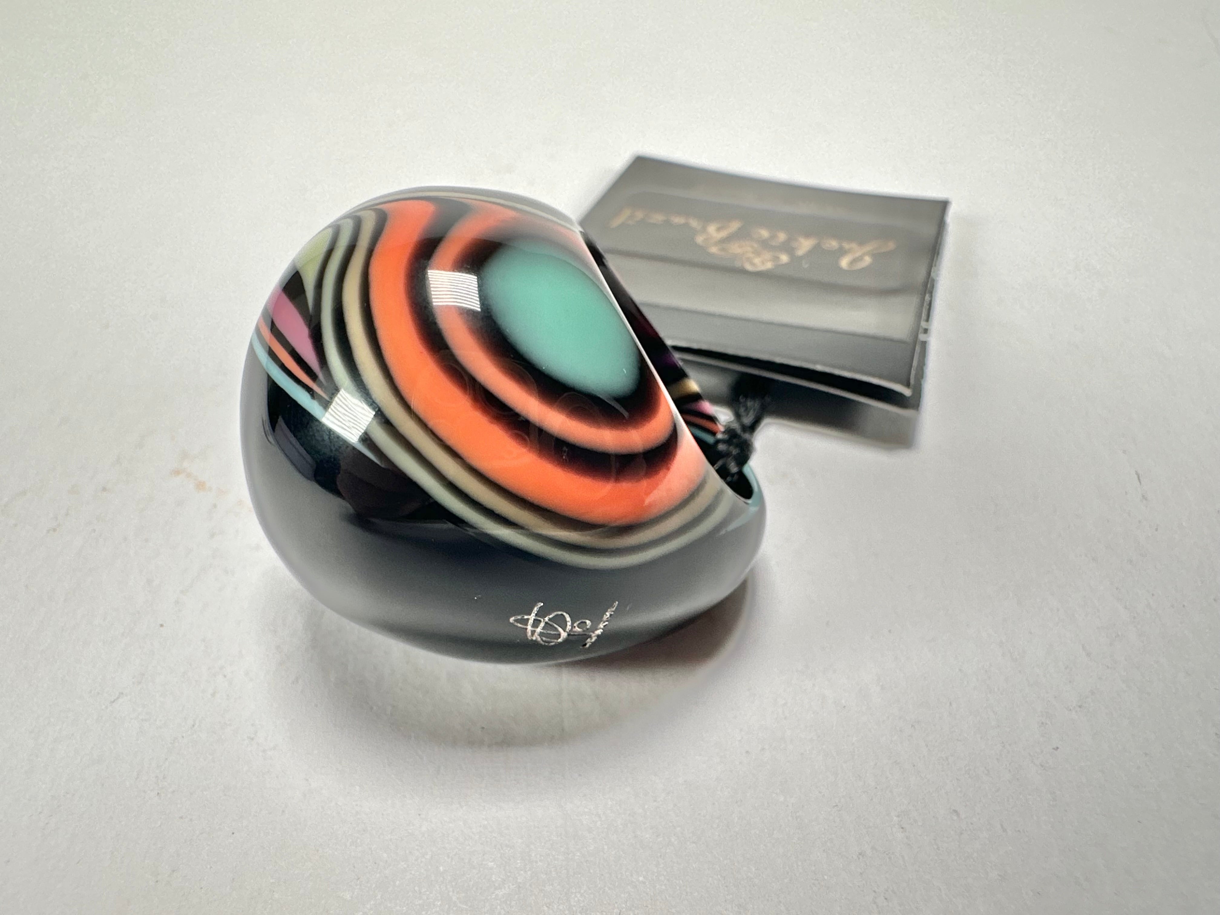 Jackie Brazil "Berlin" Swirls Black Large Round Resin Ring ( R3195 ) Size UK P / USA 7.5
