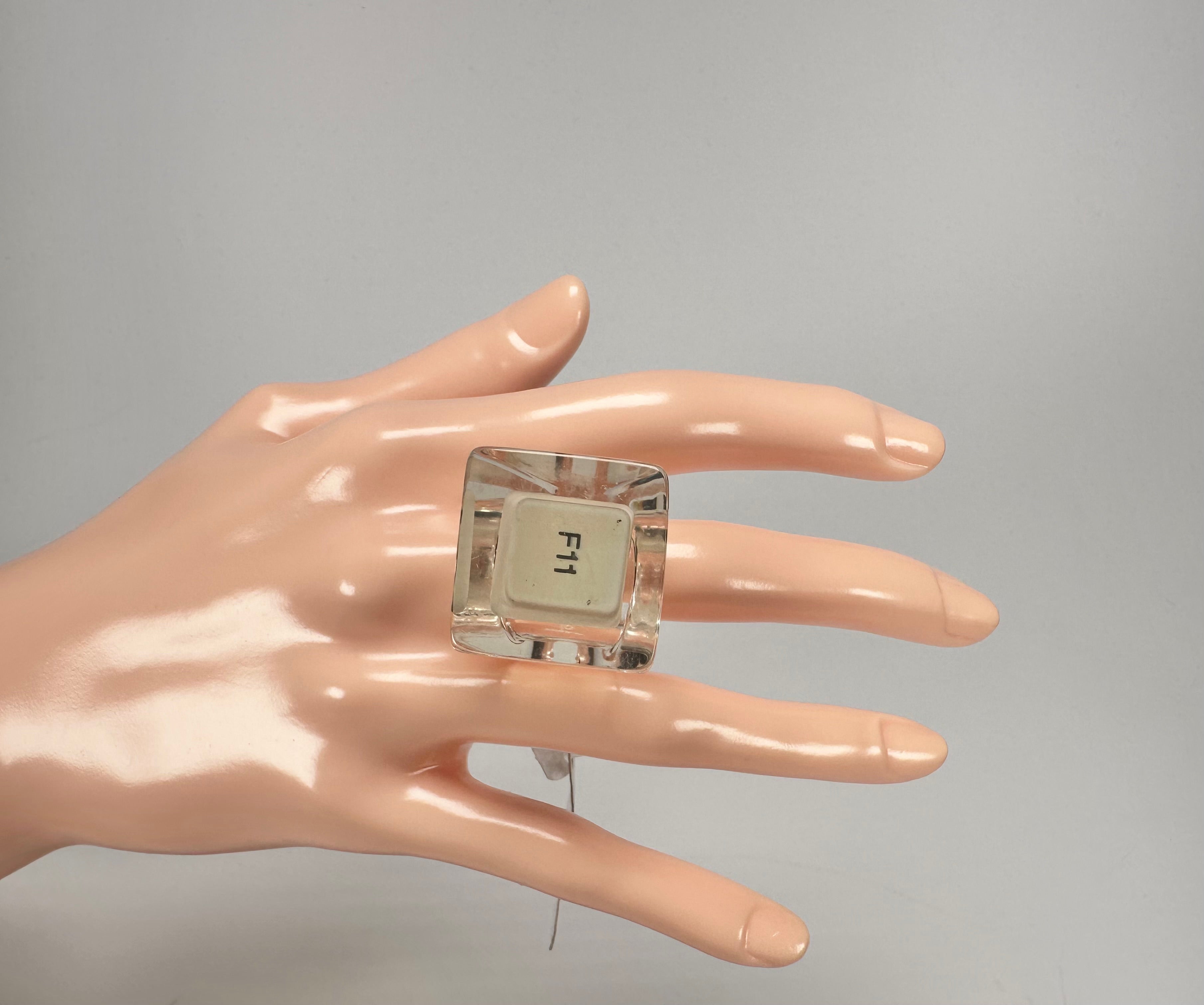 Jackie Brazil "Carre" Keyboard Flash Clear Square Resin Ring ( R3210 ) Size UK Q / US 8