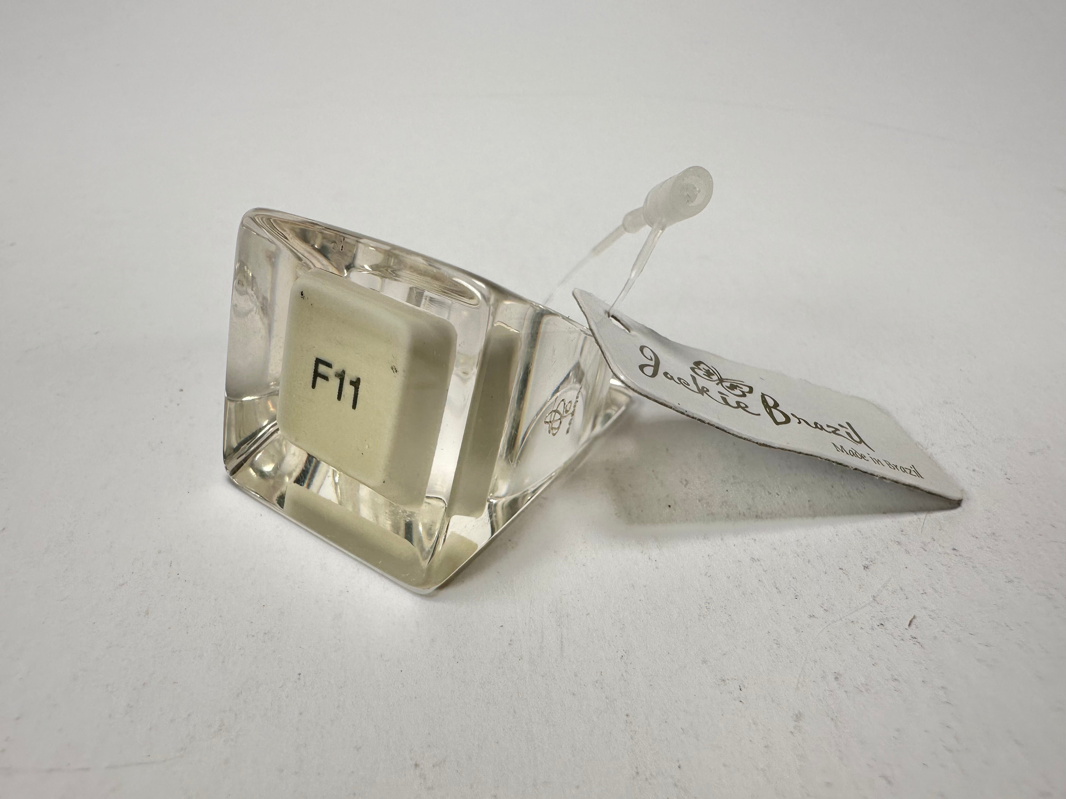 Jackie Brazil "Carre" Keyboard Flash Clear Square Resin Ring ( R3210 ) Size UK Q / US 8