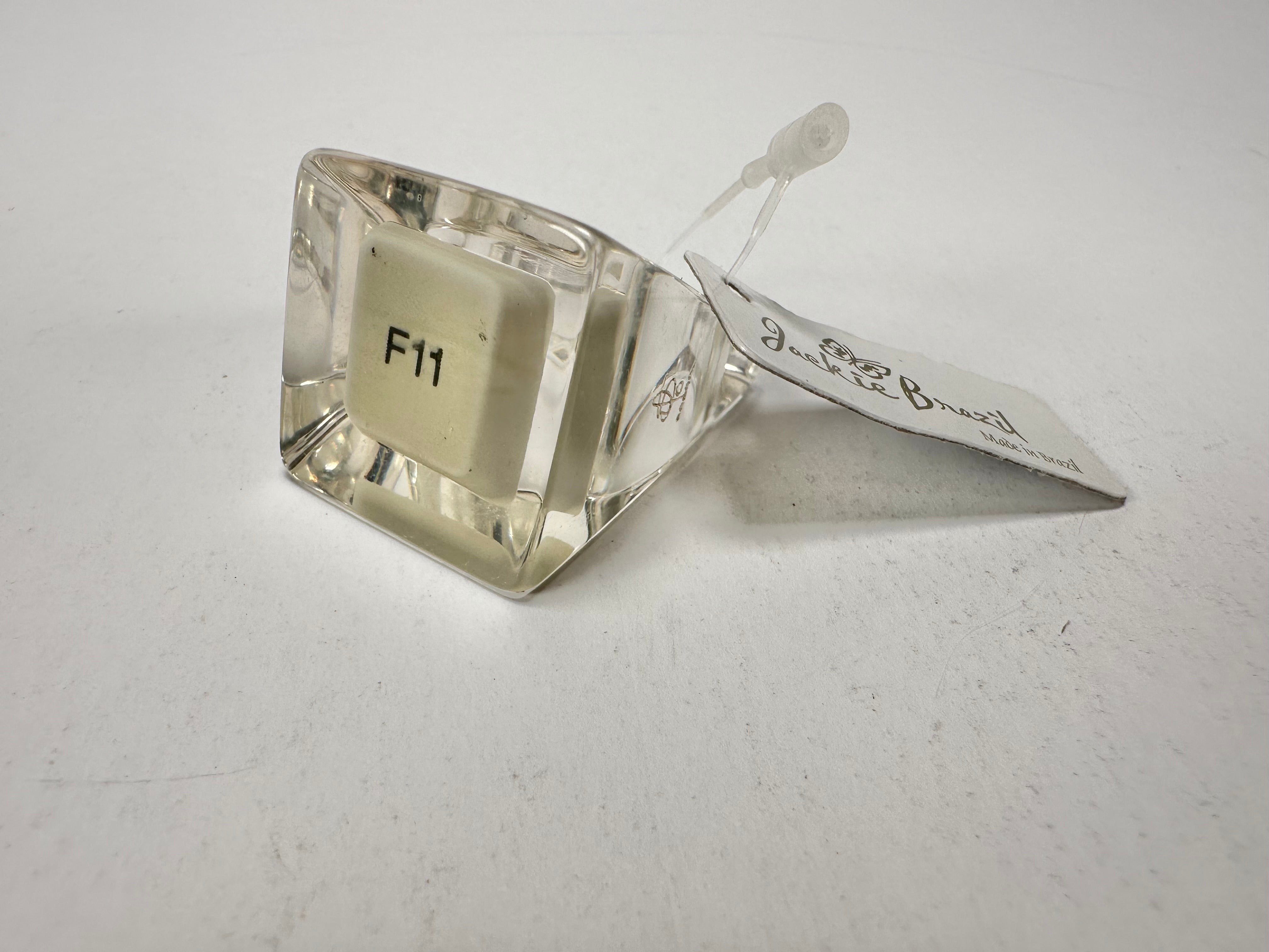 Jackie Brazil "Carre" Keyboard Flash Clear Square Resin Ring ( R3210 ) Size UK Q / US 8