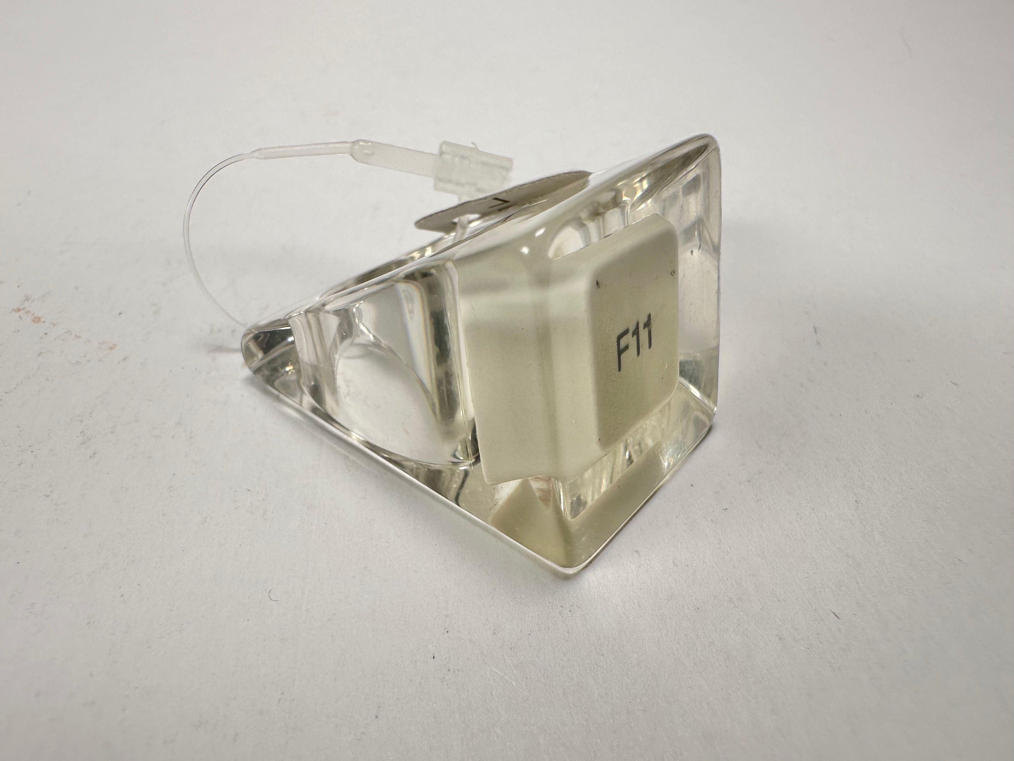 Jackie Brazil "Carre" Keyboard Flash Clear Square Resin Ring ( R3210 ) Size UK Q / US 8