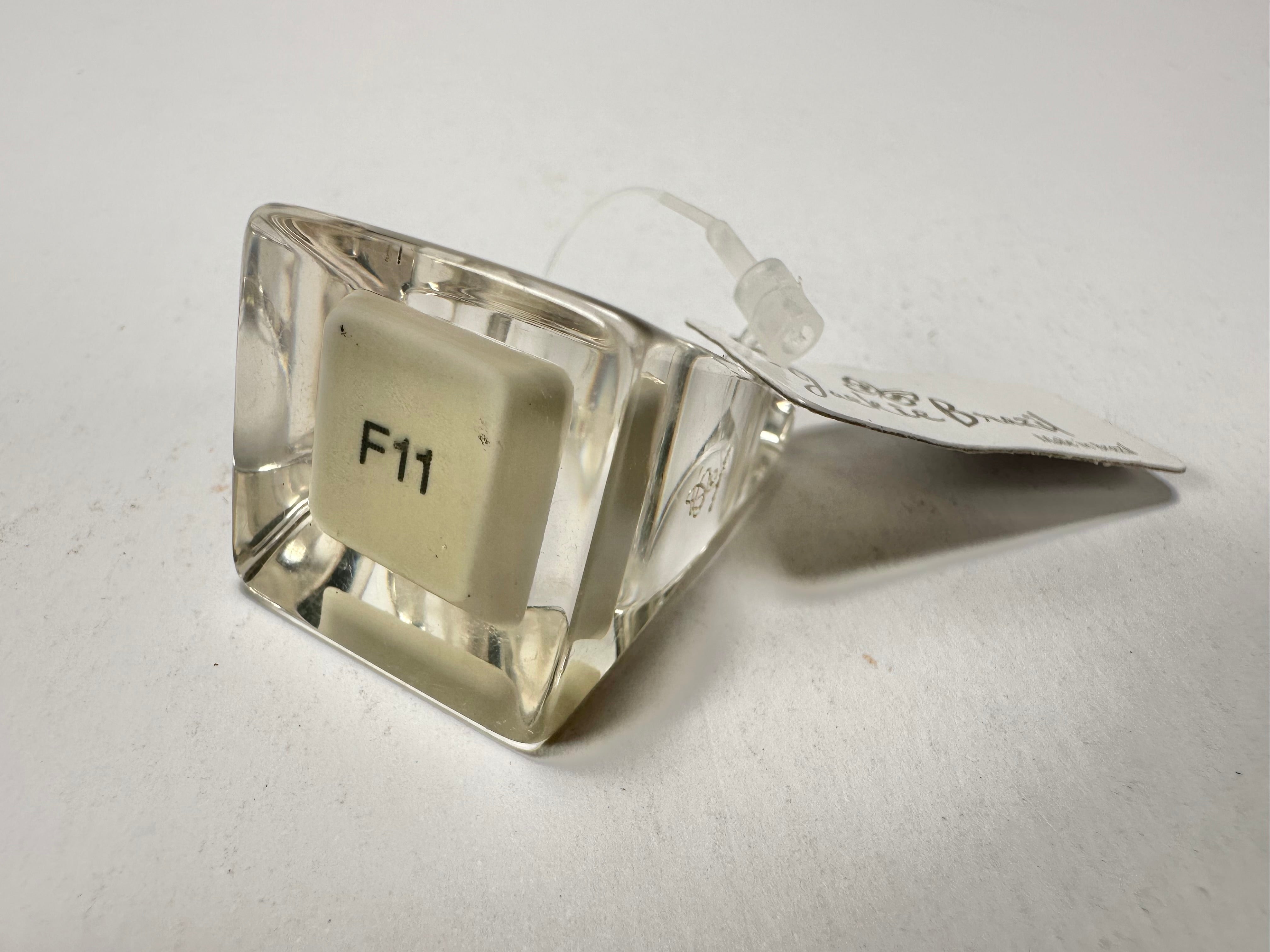 Jackie Brazil "Carre" Keyboard Flash Clear Square Resin Ring ( R3210 ) Size UK Q / US 8