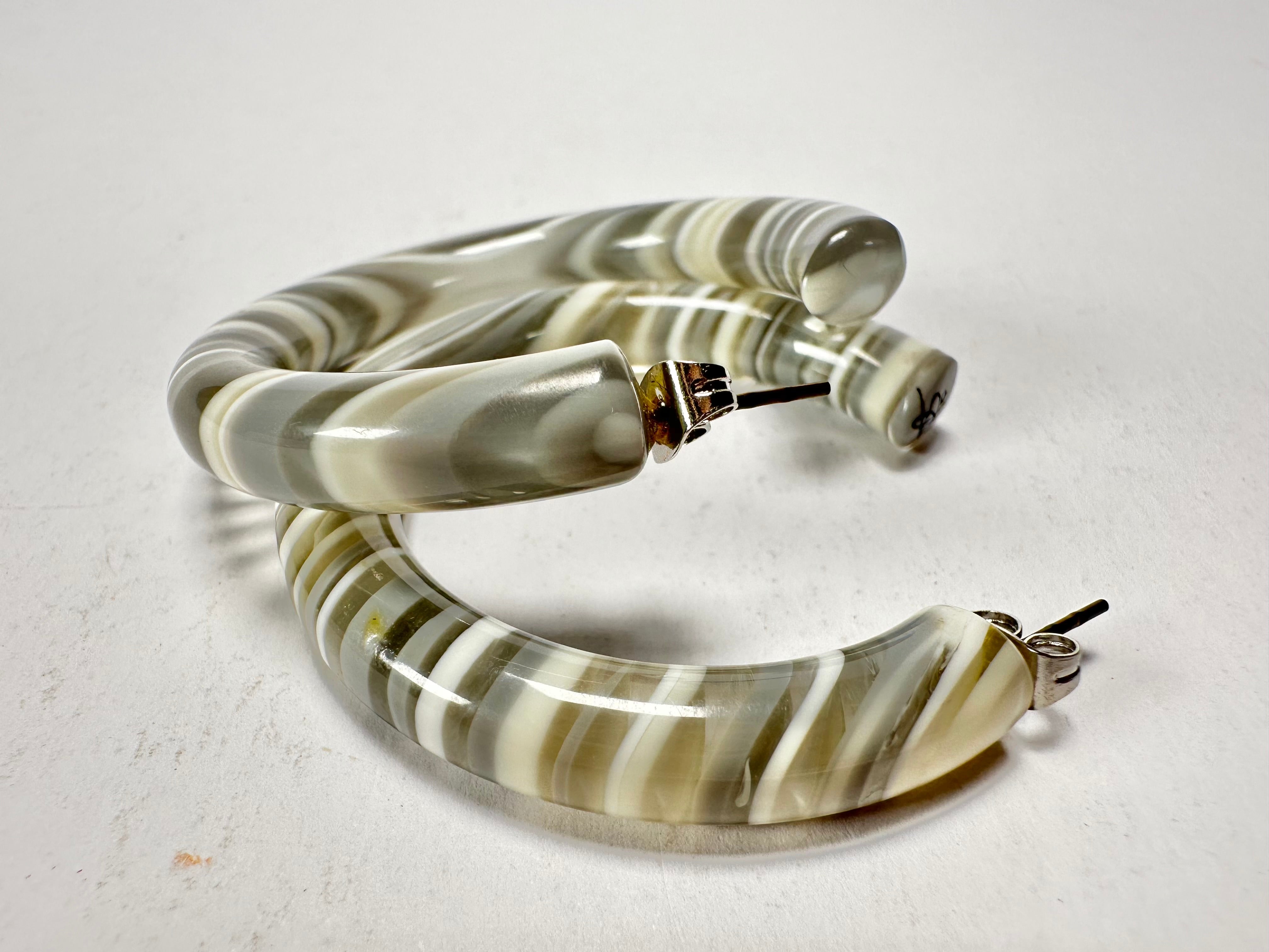 Jackie Brazil "Hoops" Liquorice Spring Cream Mix Resin Earrings ( E2215 )