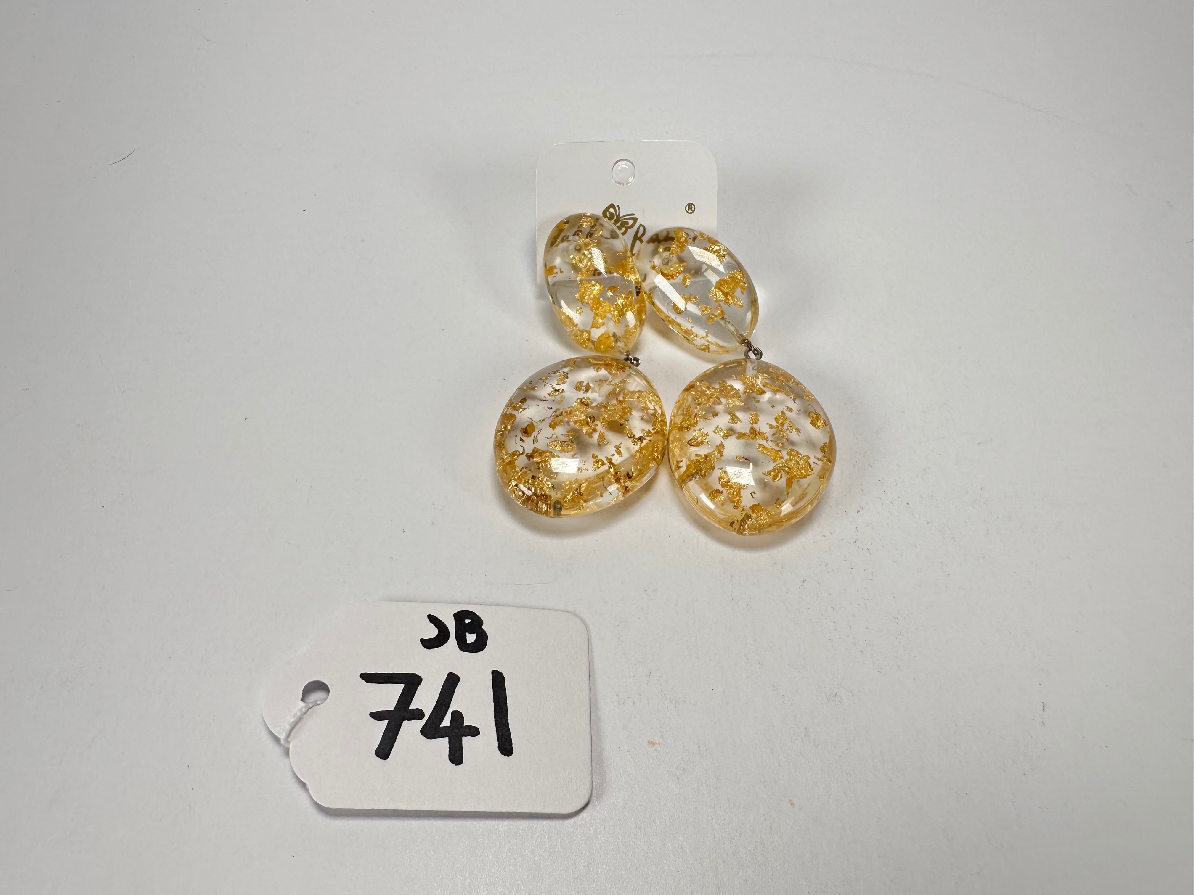 Jackie Brazil "Gold Flakes" Medium Riverstone Double Pendant Resin Earrings ( E3900 )