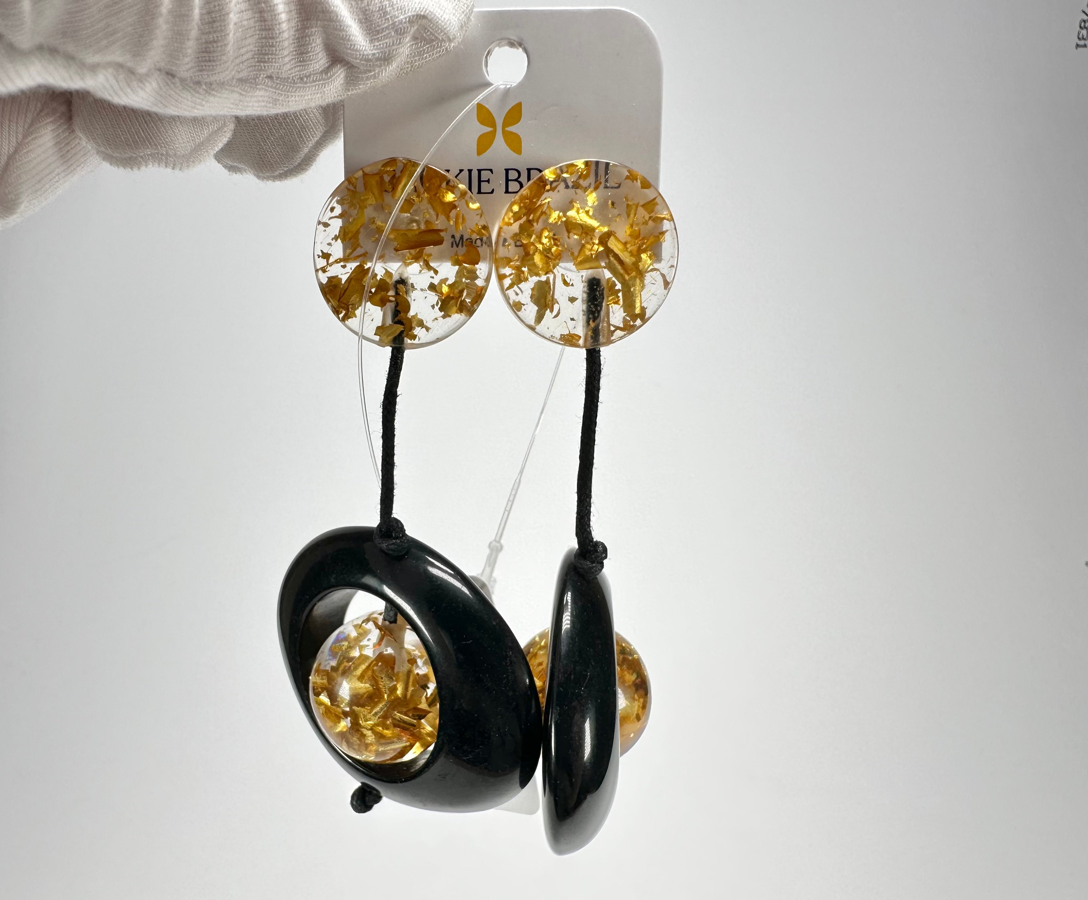 Jackie Brazil "Saturn" Black & Gold Flakes Disk & Ball on Cord Resin Earrings ( E0052 )