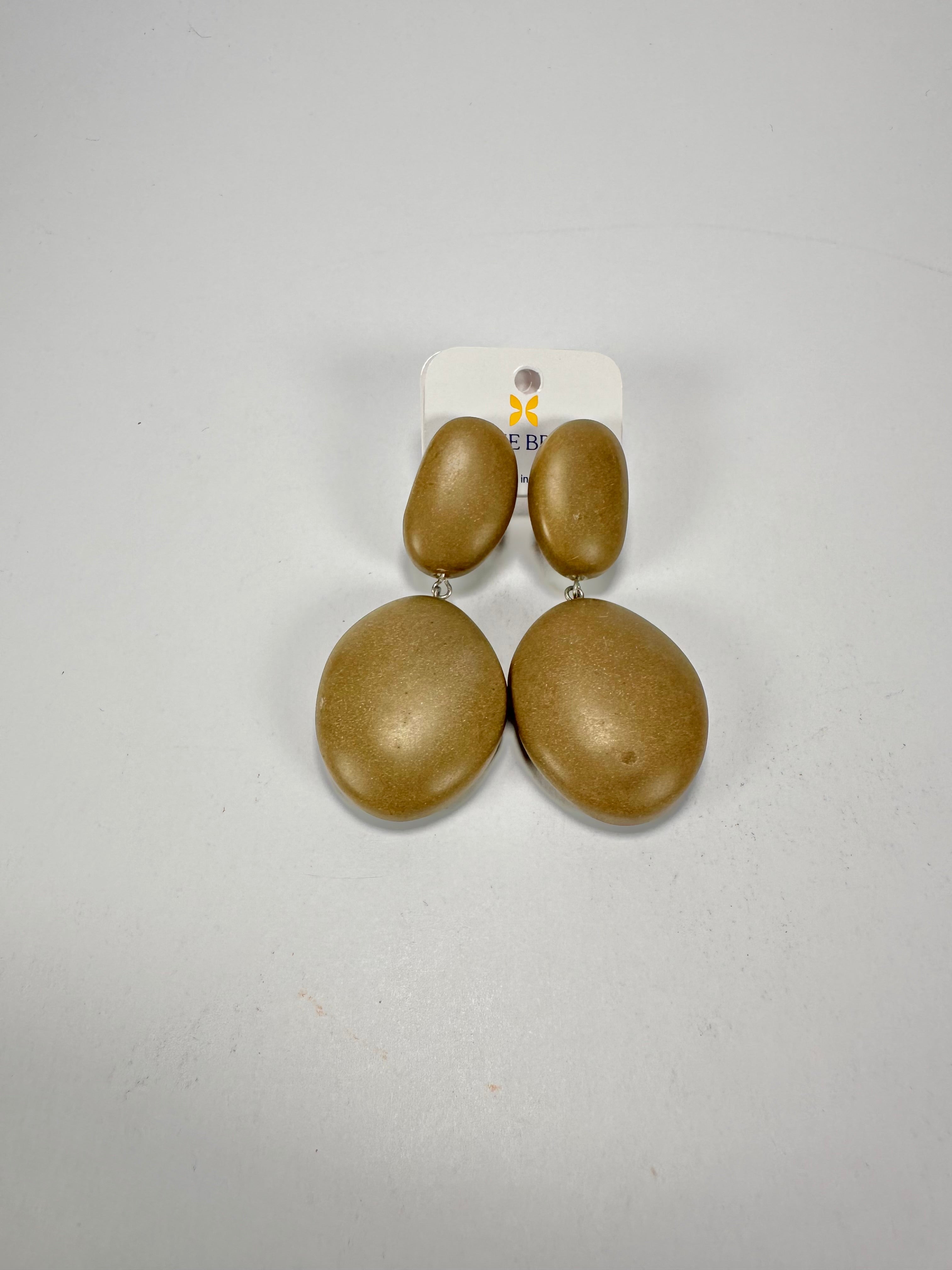 Jackie Brazil "Brown Matte" Medium Riverstone Double Pendant Resin Earrings ( E3900 )