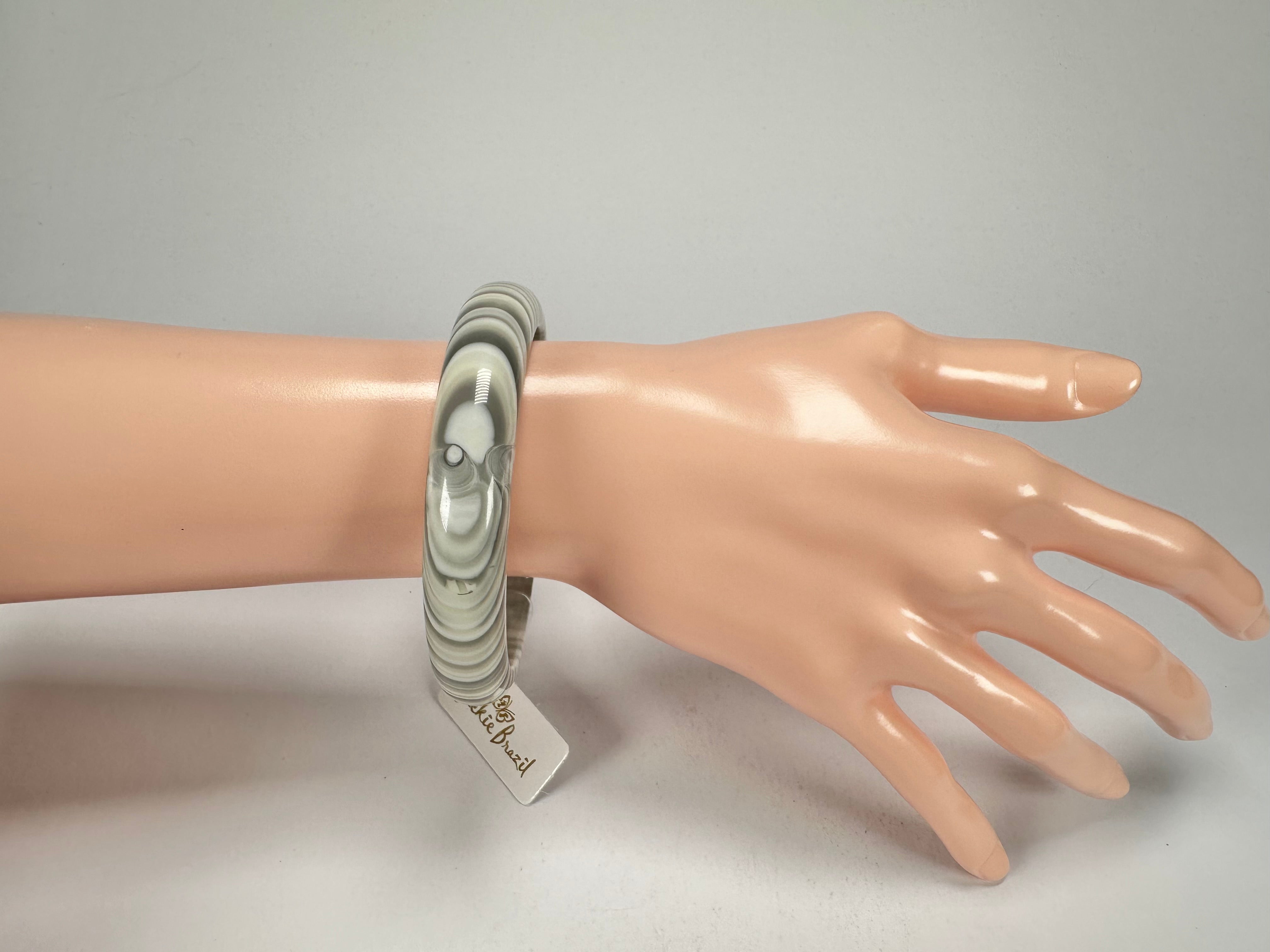 Jackie Brazil "Thin Cat Eye" Liquorice Allsorts with Cat Eye Cream Mix 1.3cm Resin Bangle ( B1151 )