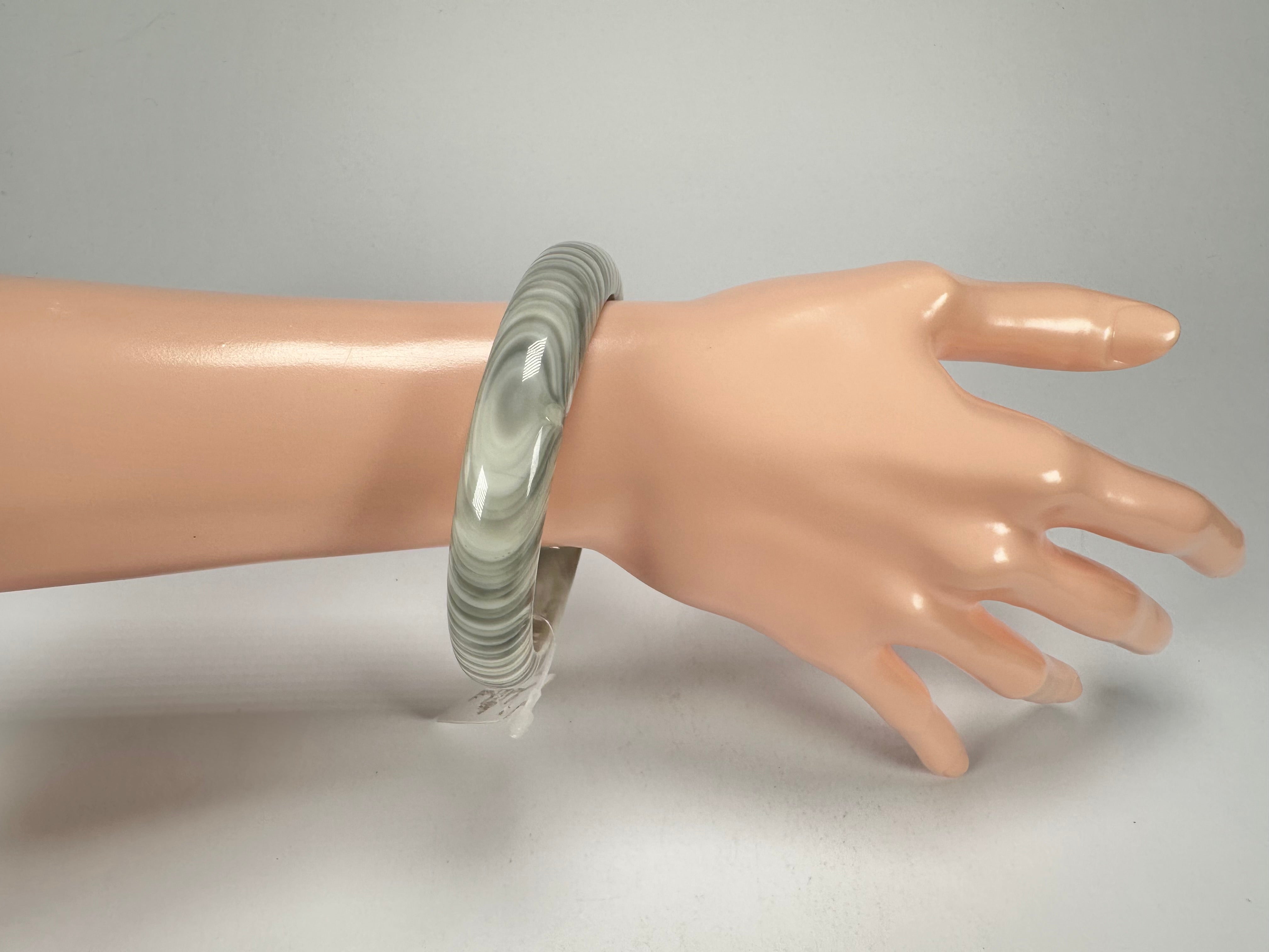 Jackie Brazil "Thin Cat Eye" Liquorice Allsorts with Cat Eye Cream Mix 1.3cm Resin Bangle ( B1151 )