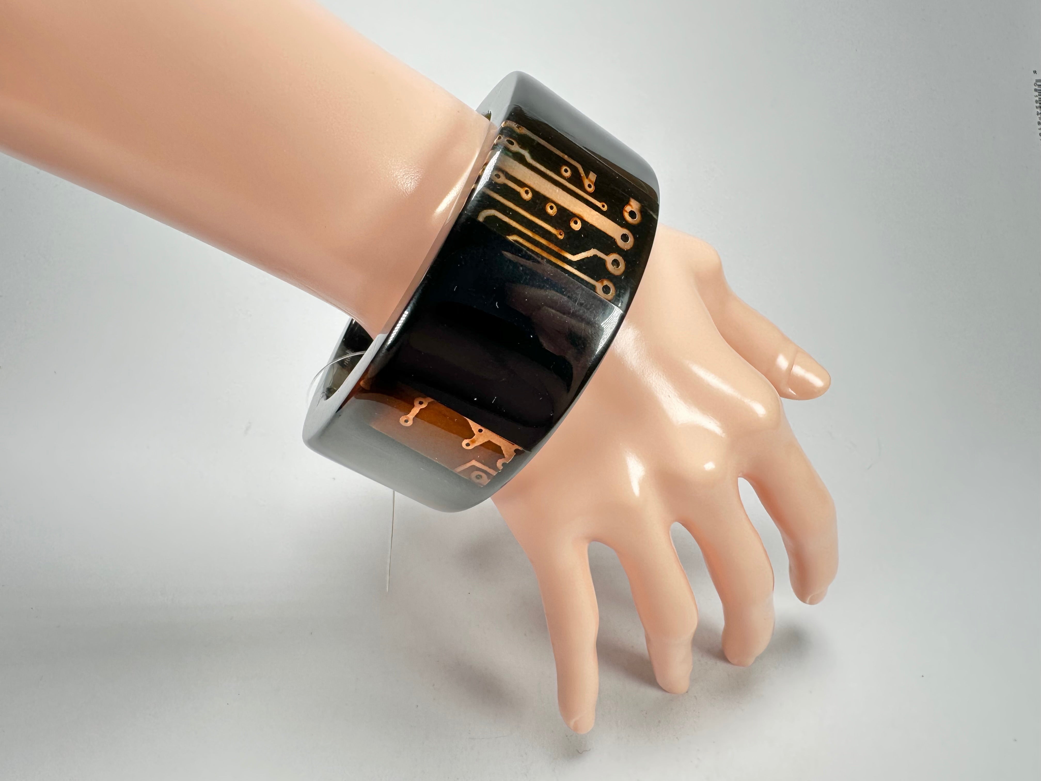 Jackie Brazil "Ultra" Digital Flash Solid Round 3.4cm Bangle ( B3243 )