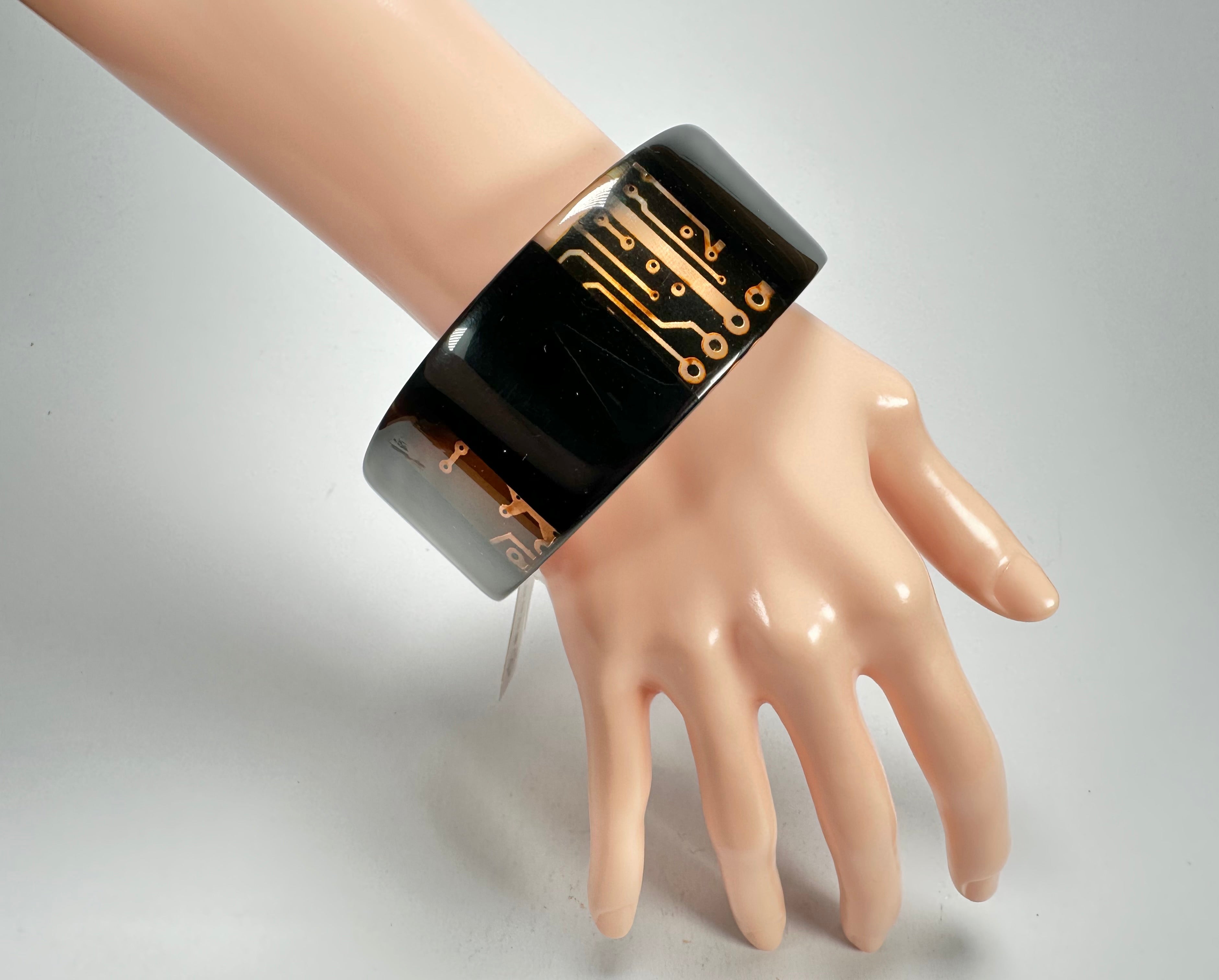 Jackie Brazil "Ultra" Digital Flash Solid Round 3.4cm Bangle ( B3243 )