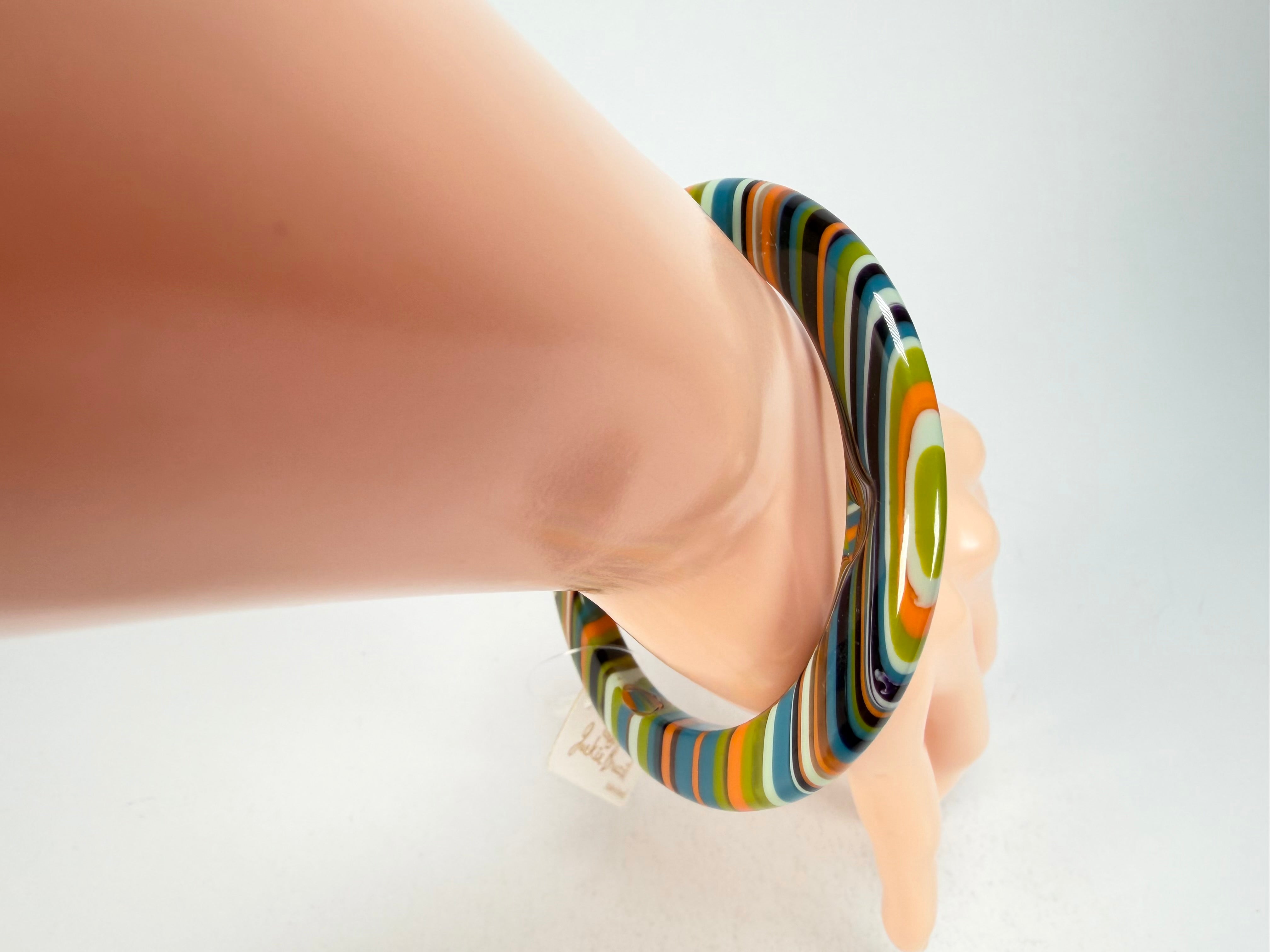 Jackie Brazil "Olympic Circles" Liquorice Allsorts Winter Colour 0.5cm Resin Bangle ( B2336 )