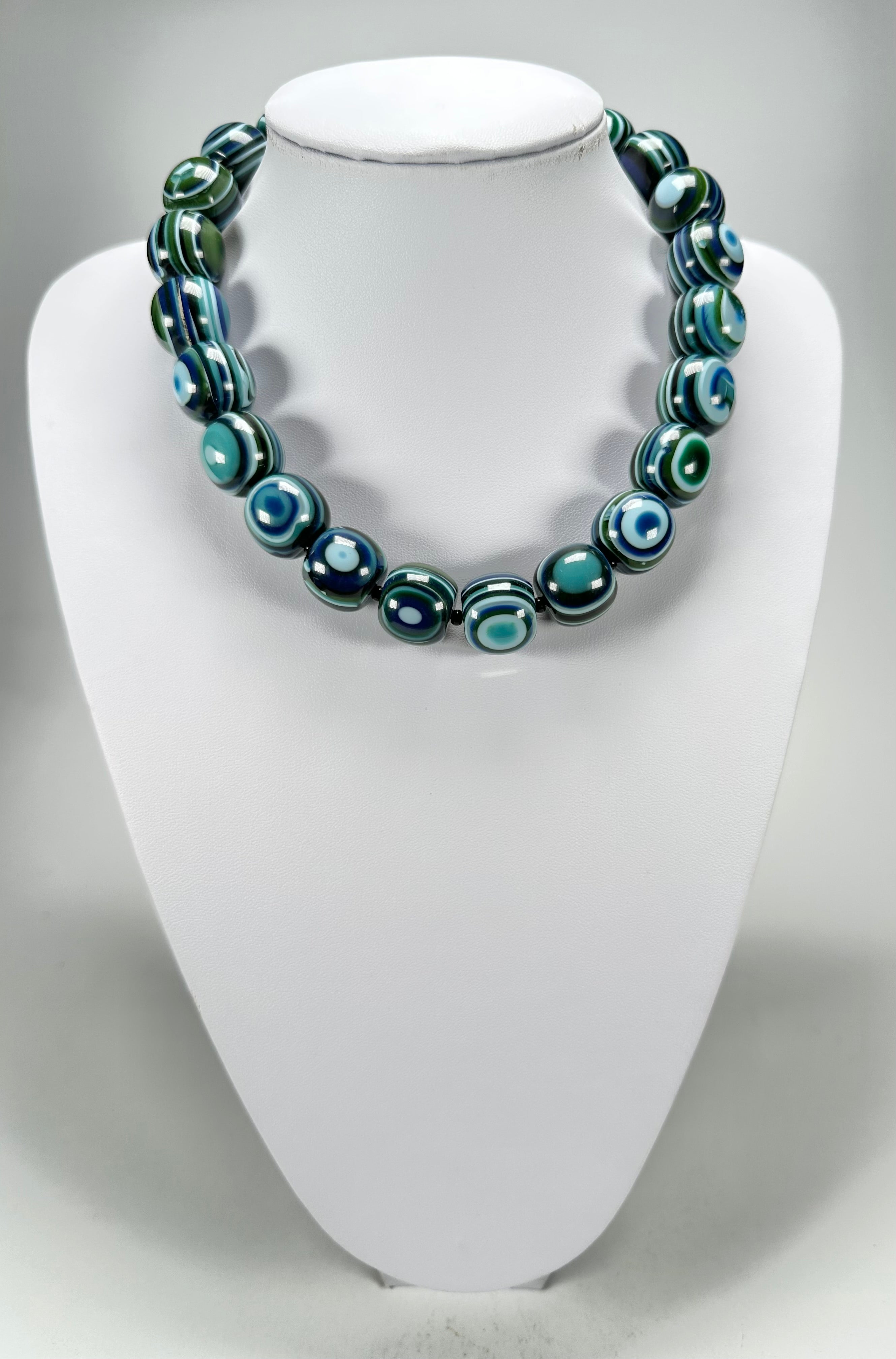Jackie Brazil "Cat Eyes" Blue Mix Liquorice Balls Resin Necklace 50cm ( N0894 )