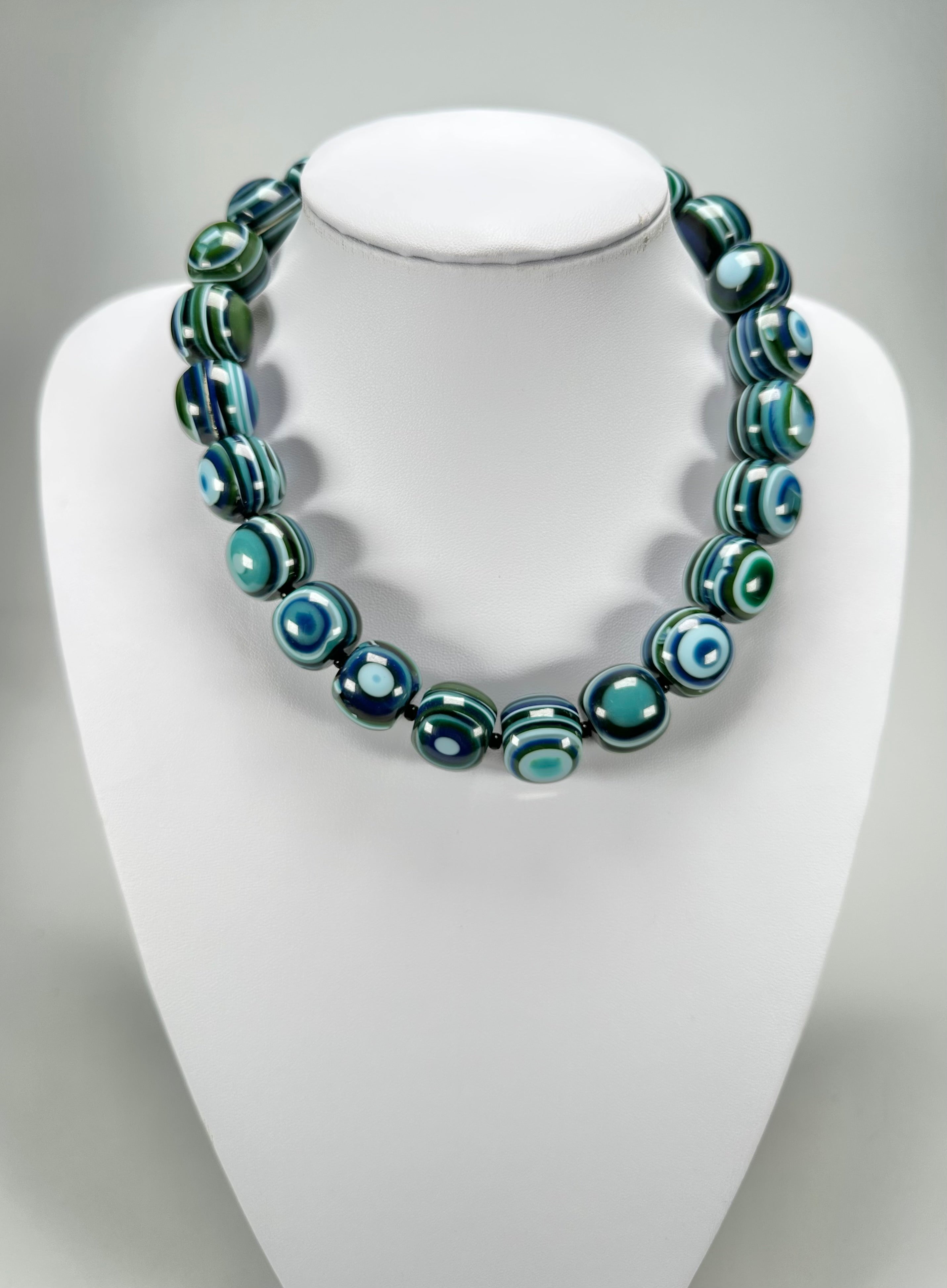 Jackie Brazil "Cat Eyes" Blue Mix Liquorice Balls Resin Necklace 50cm ( N0894 )