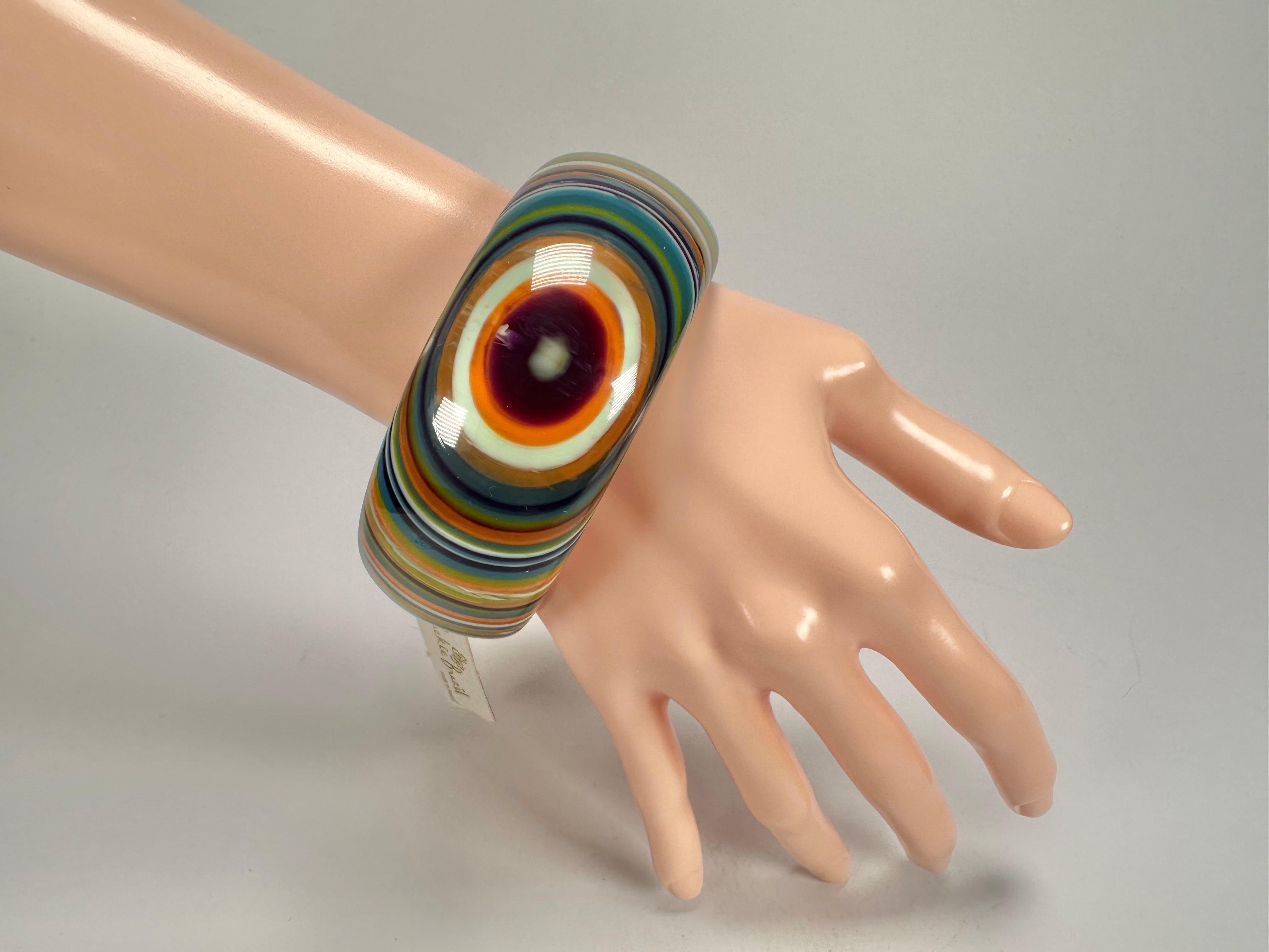 Jackie Brazil "All Sorts "Liquorice w/Cat Eye Winter Mix 3.4cm Bangle ( B2444 )