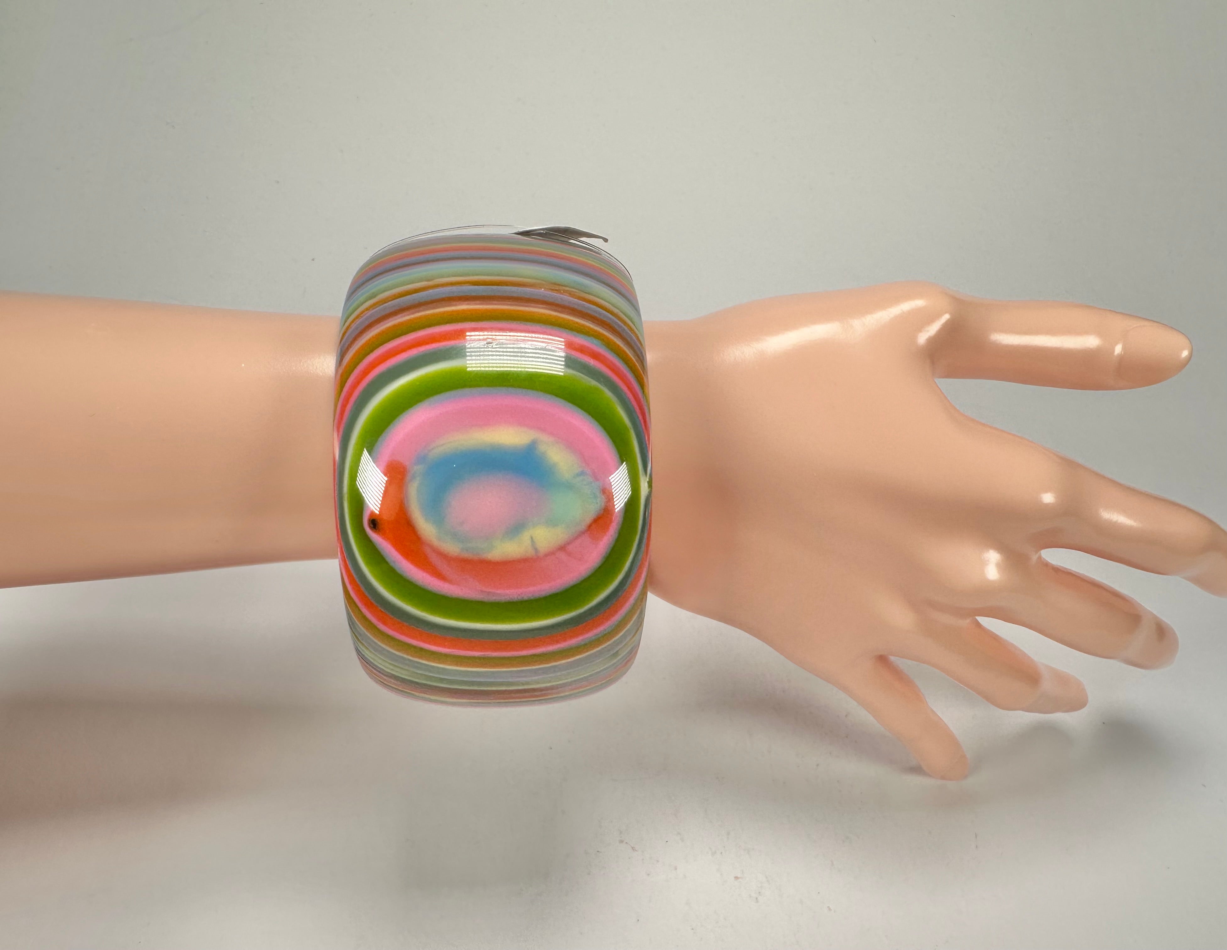 Jackie Brazil "Tiger" Liquorice Allsorts with Cat Eye Spring Colour 5cm Resin Bangle ( B0932 )