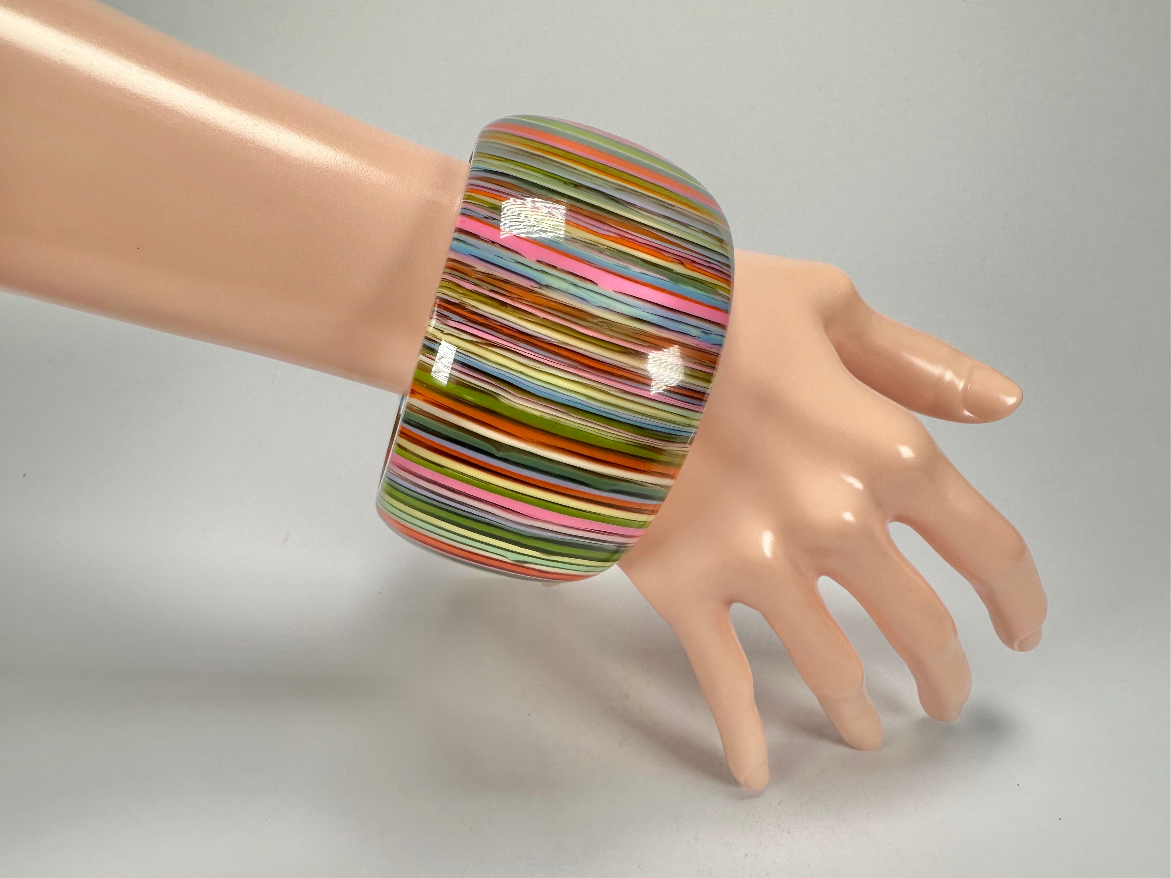 Jackie Brazil "Tiger" Liquorice Allsorts with Cat Eye Spring Colour 5cm Resin Bangle ( B0932 )