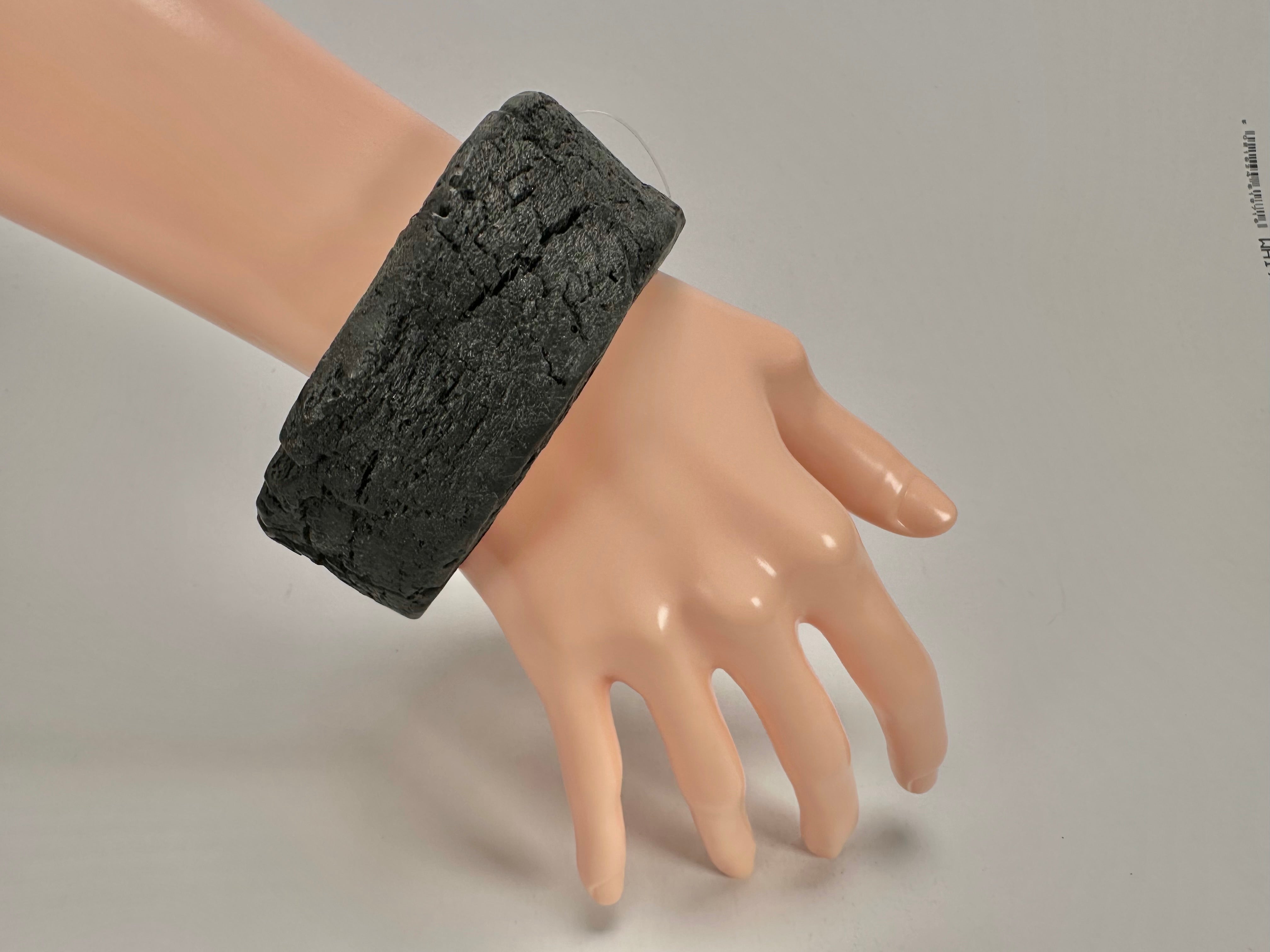 Jackie Brazil "Dark Black" Charcoal Donut Solid Round Medium Bangle ( B2876 )