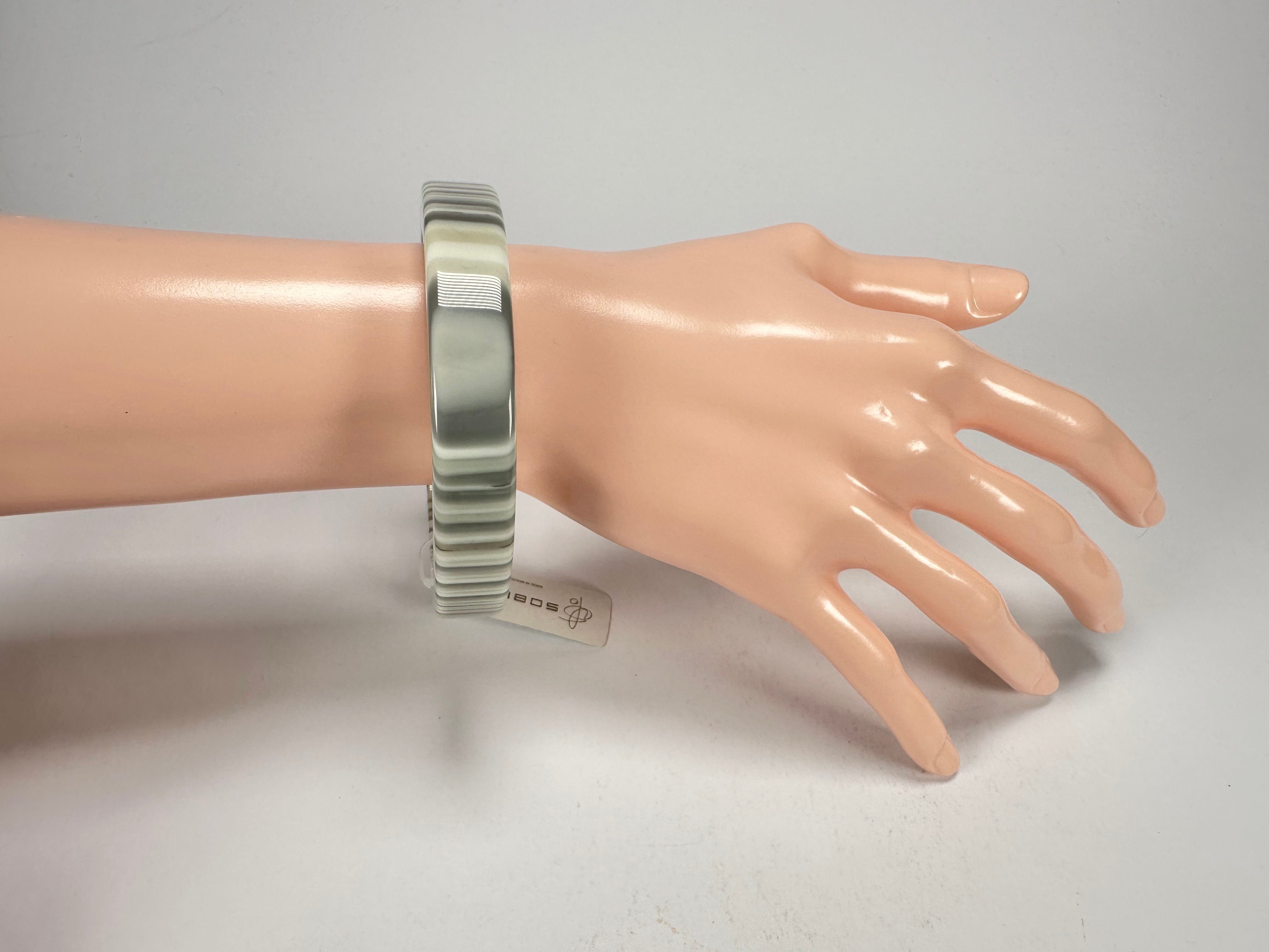 Jackie Brazil "Cat Eye" Liquorice Allsorts with Cat Eye Cream Mix 1.3cm Resin Bangle ( B1034 )