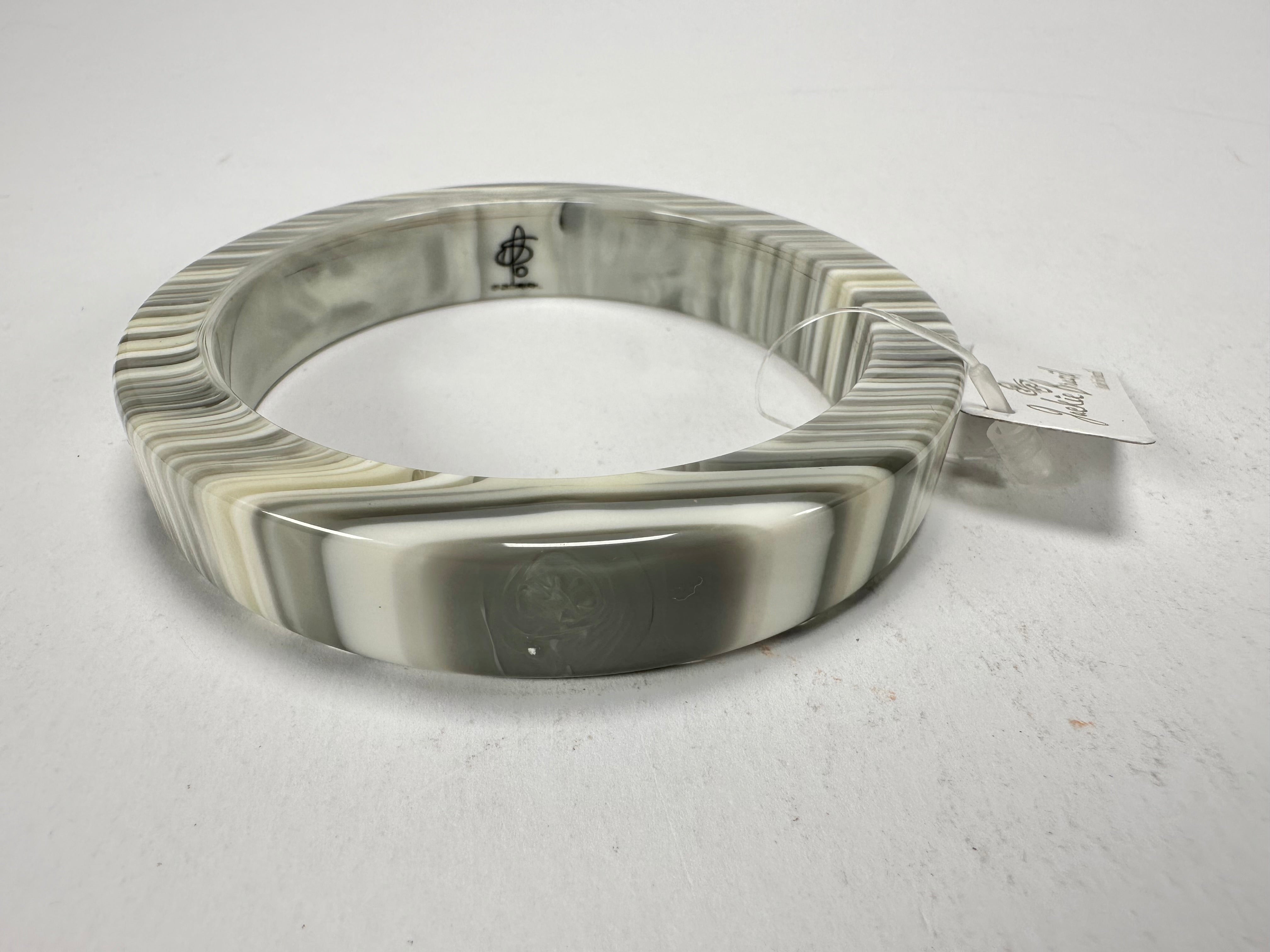 Jackie Brazil "Cat Eye" Liquorice Allsorts with Cat Eye Cream Mix 1.3cm Resin Bangle ( B1034 )