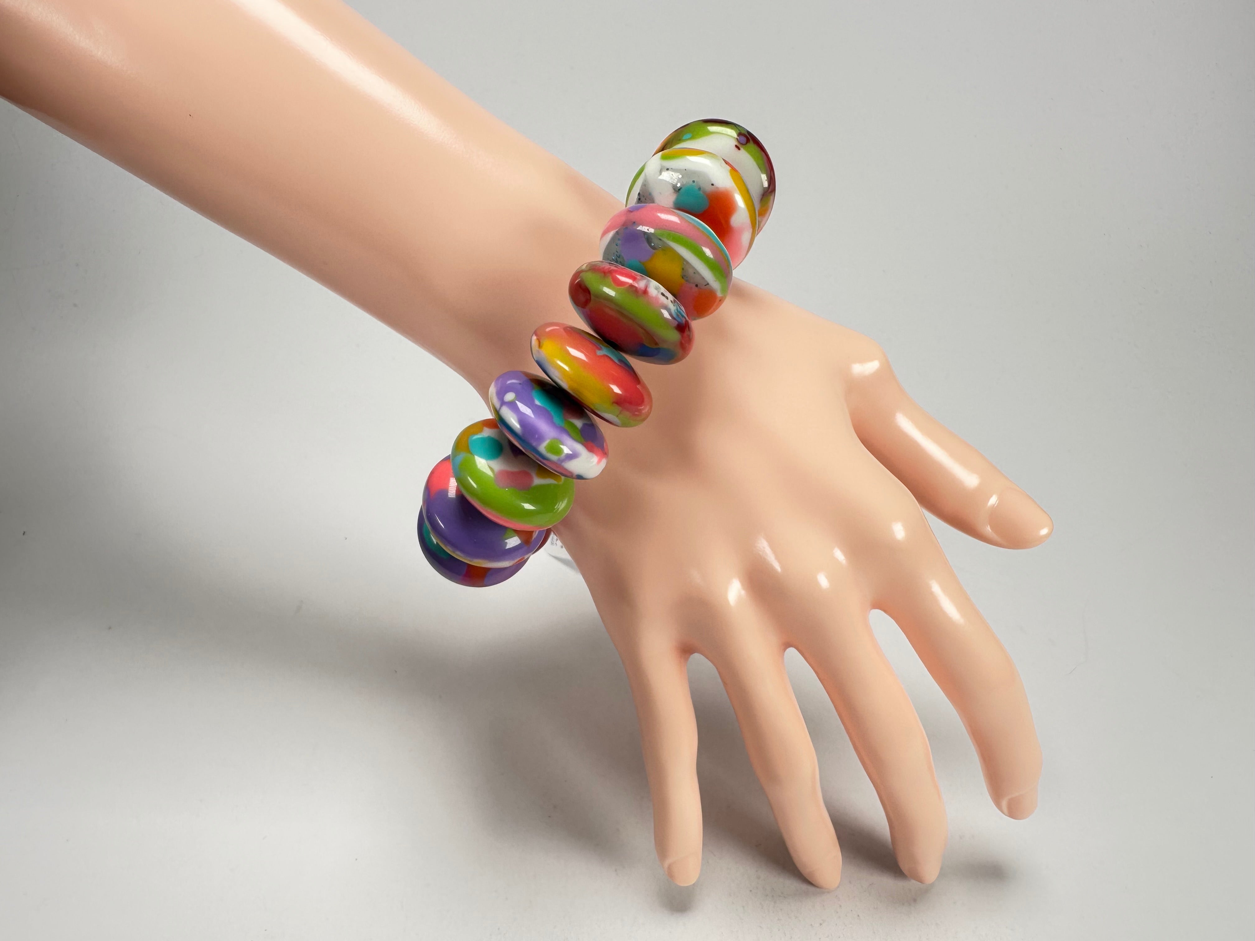 Jackie Brazil "Ana" Kandinsky Elasticated Wheels Resin Bracelet ( B0910 )