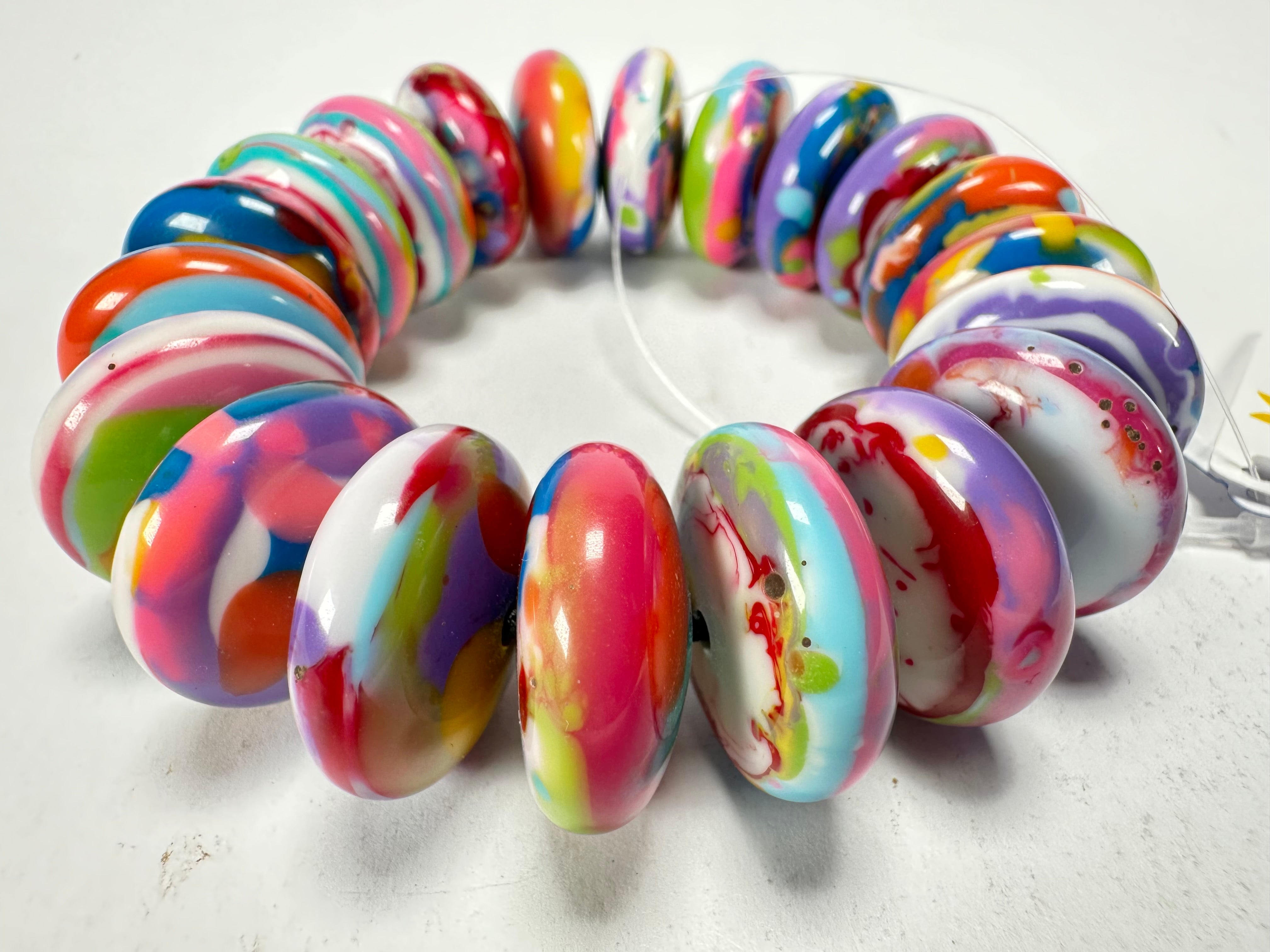 Jackie Brazil "Ana" Kandinsky Elasticated Wheels Resin Bracelet ( B0910 )