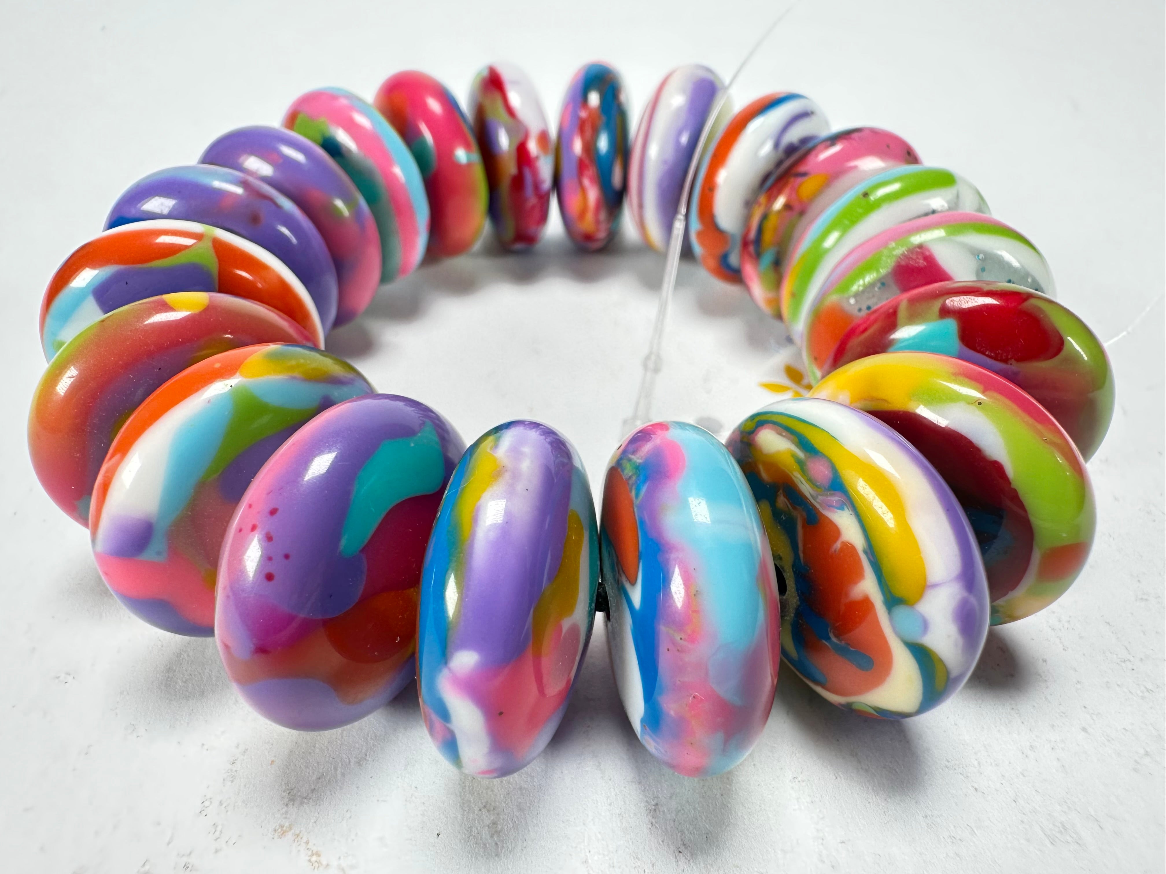 Jackie Brazil "Ana" Kandinsky Elasticated Wheels Resin Bracelet ( B0910 )